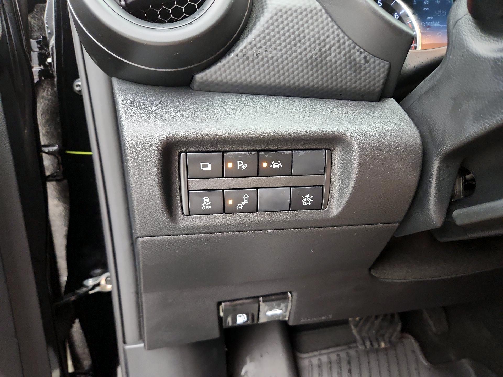 Thumbnail: 2025 Nissan Kicks - 13