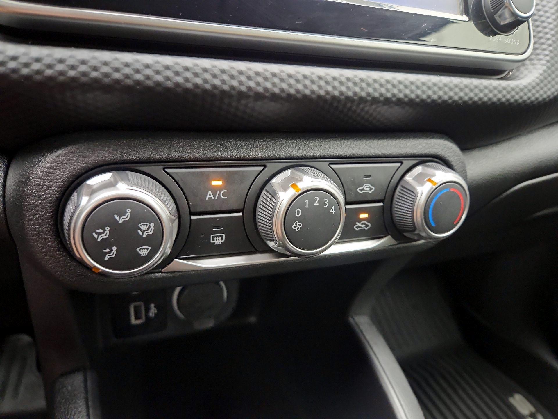 Thumbnail: 2025 Nissan Kicks - 16