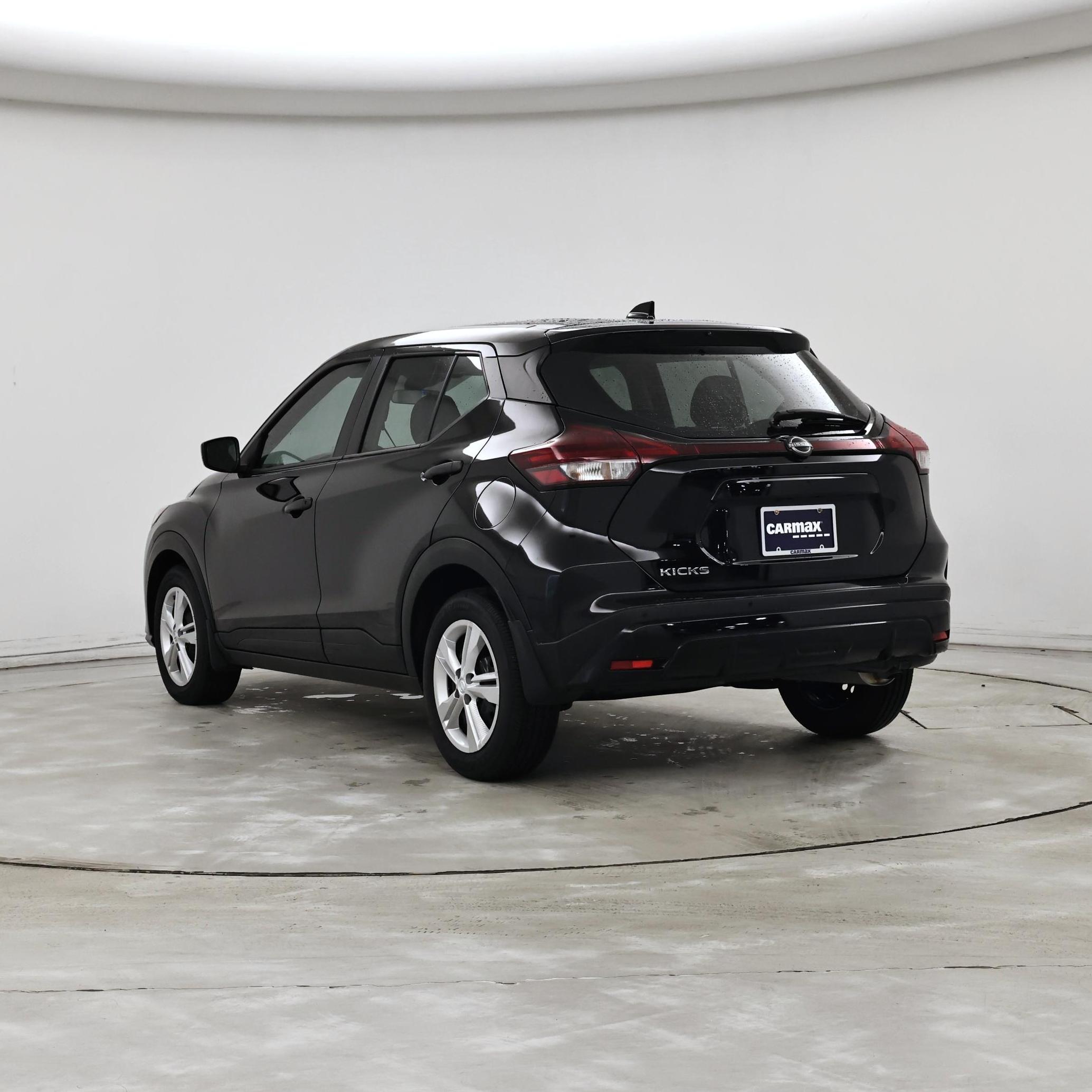 Thumbnail: 2025 Nissan Kicks - 2