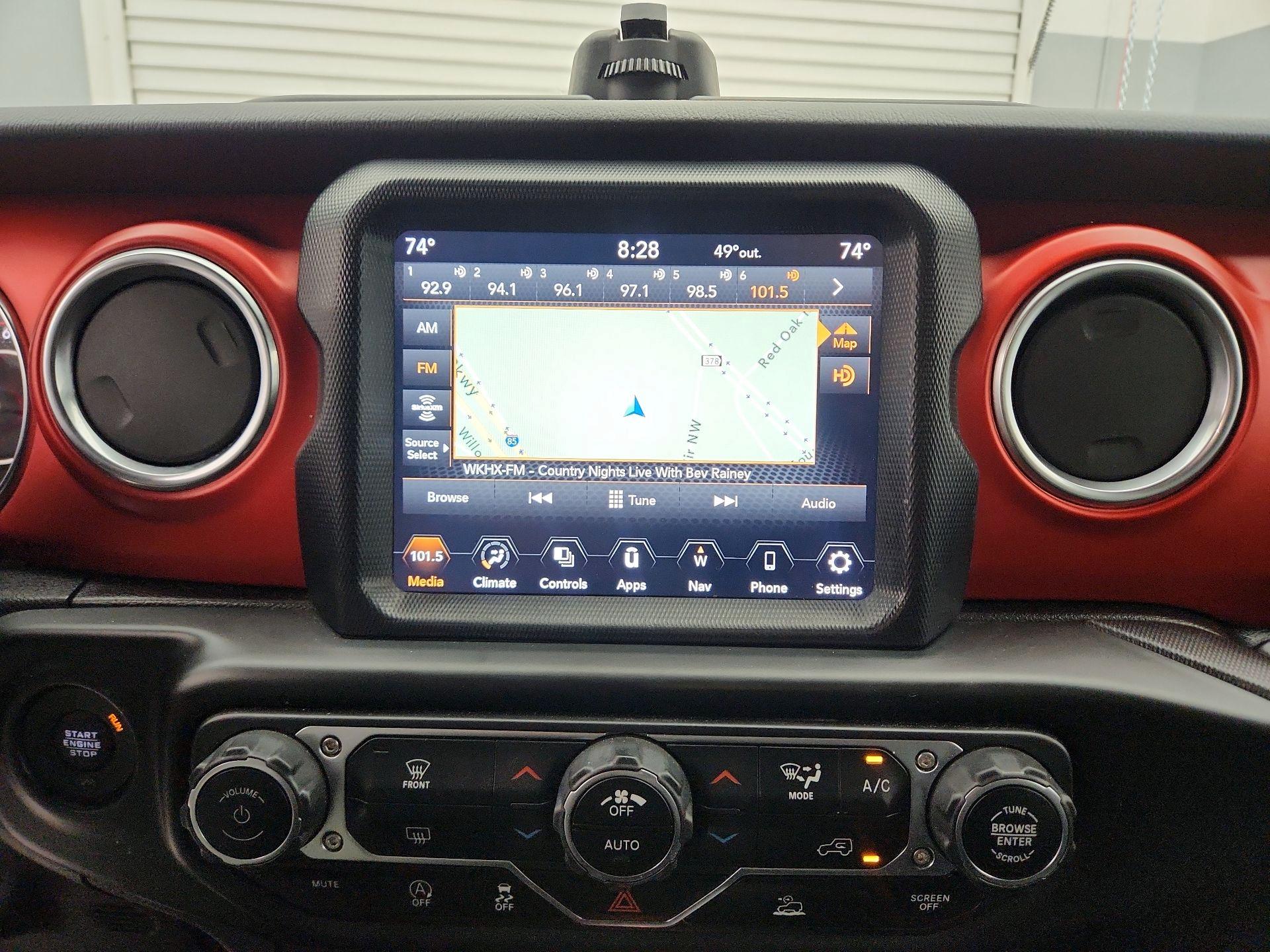 Thumbnail: 2020 Jeep Gladiator - 16