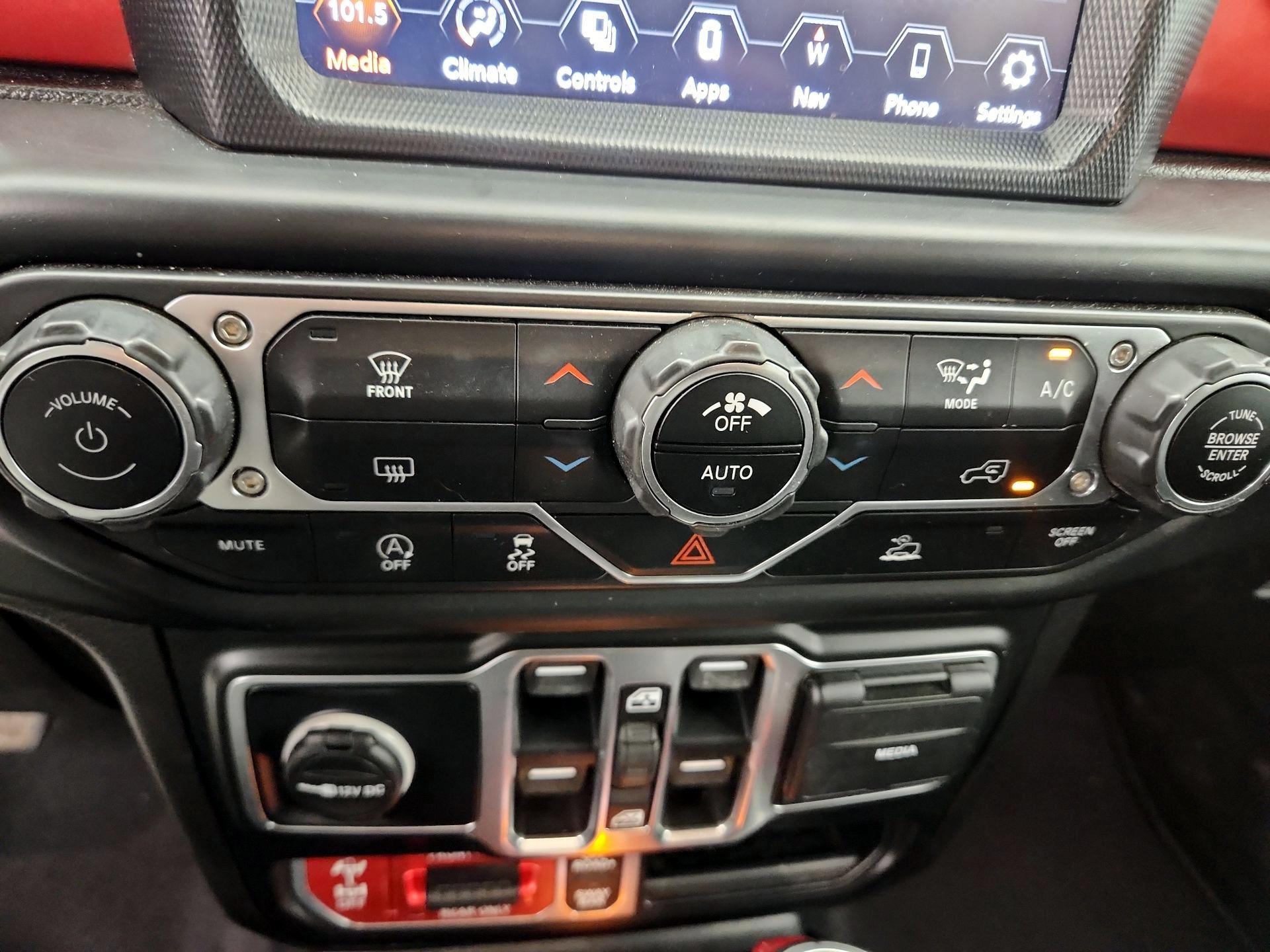 Thumbnail: 2020 Jeep Gladiator - 17