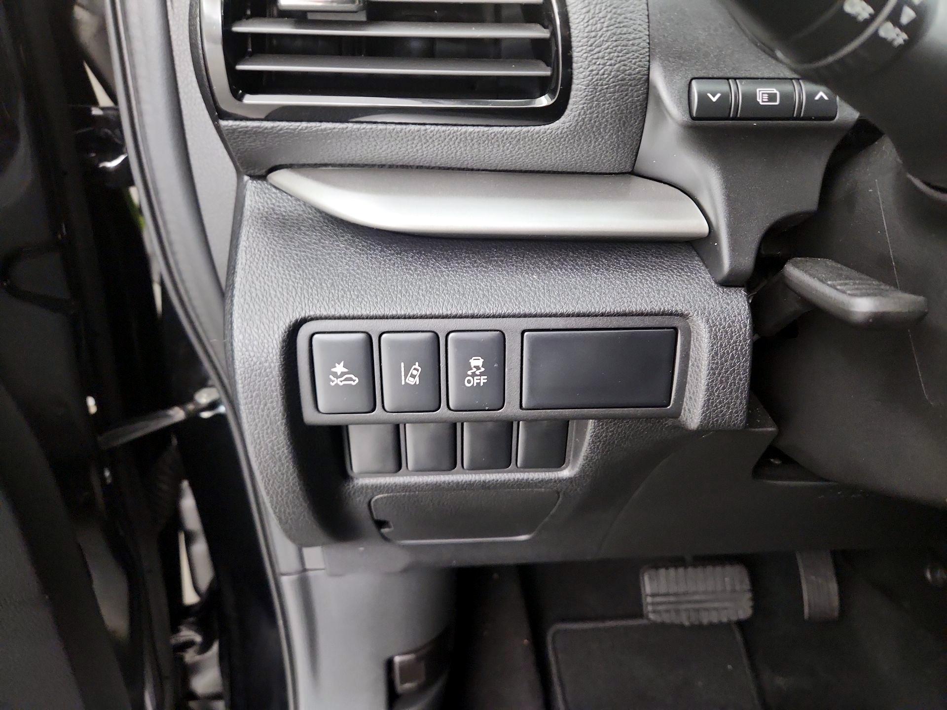 Thumbnail: 2025 Mitsubishi Eclipse Cross - 13