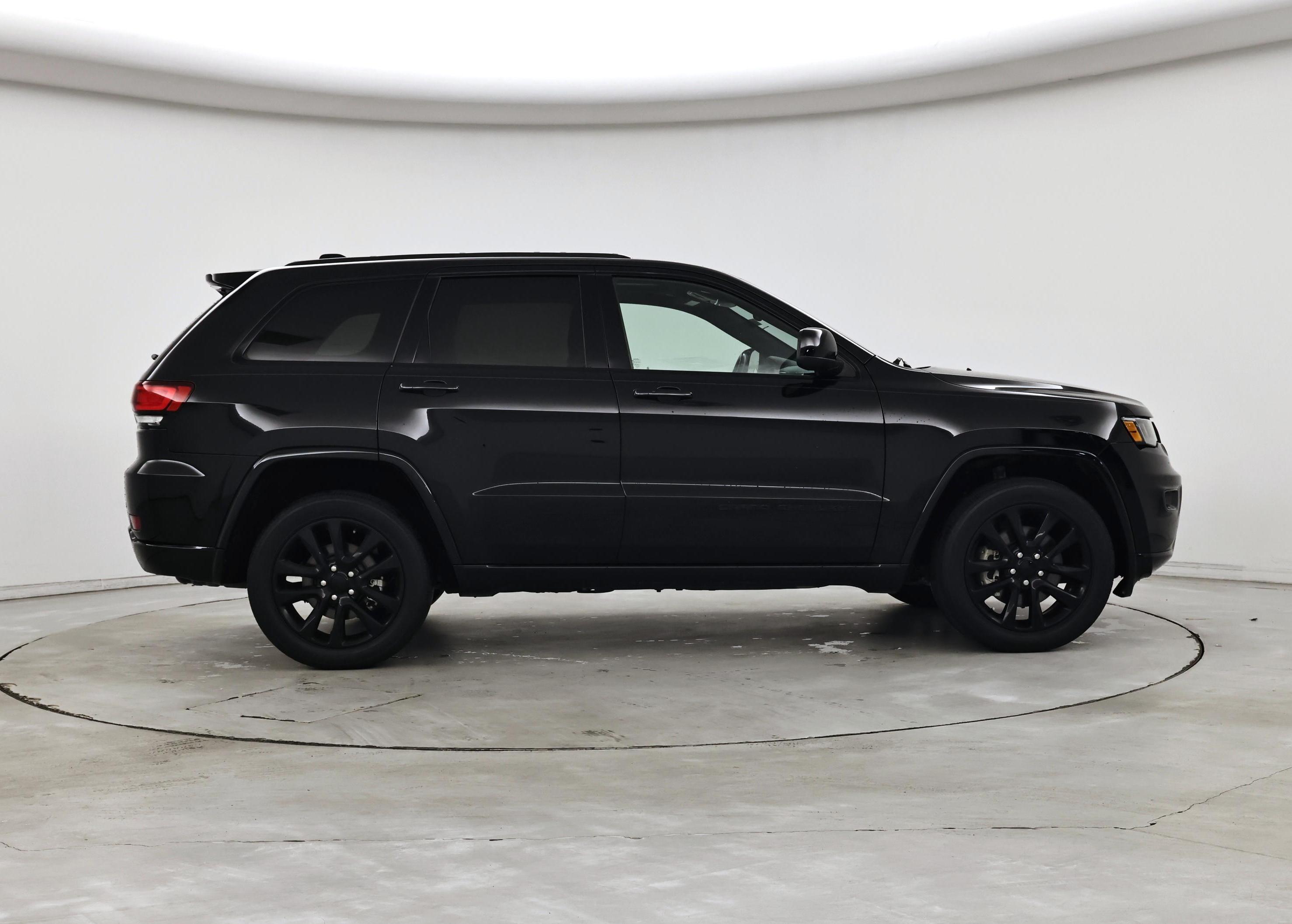 Thumbnail: 2021 Jeep Grand Cherokee - 7