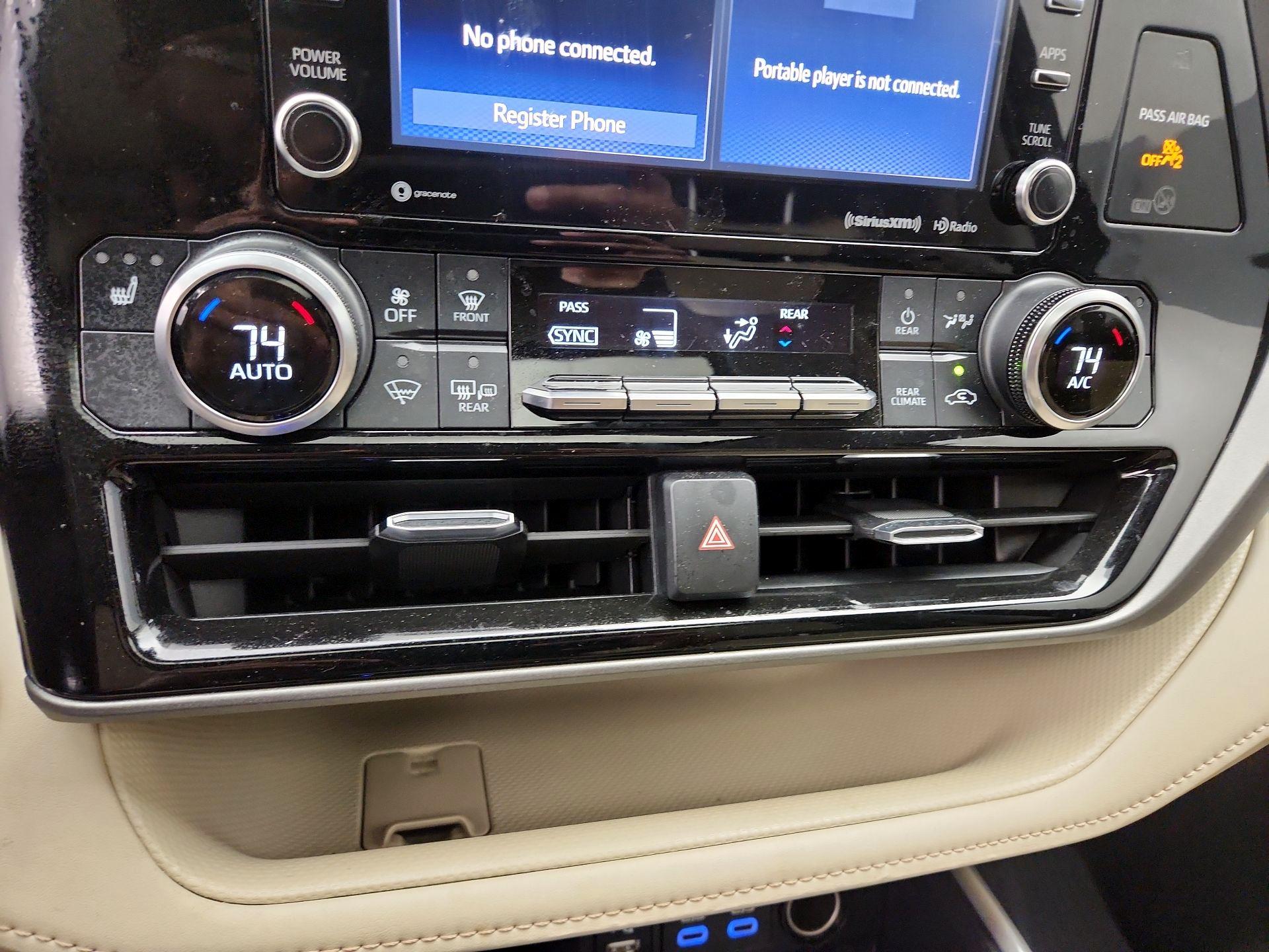 Thumbnail: 2022 Toyota Highlander - 16