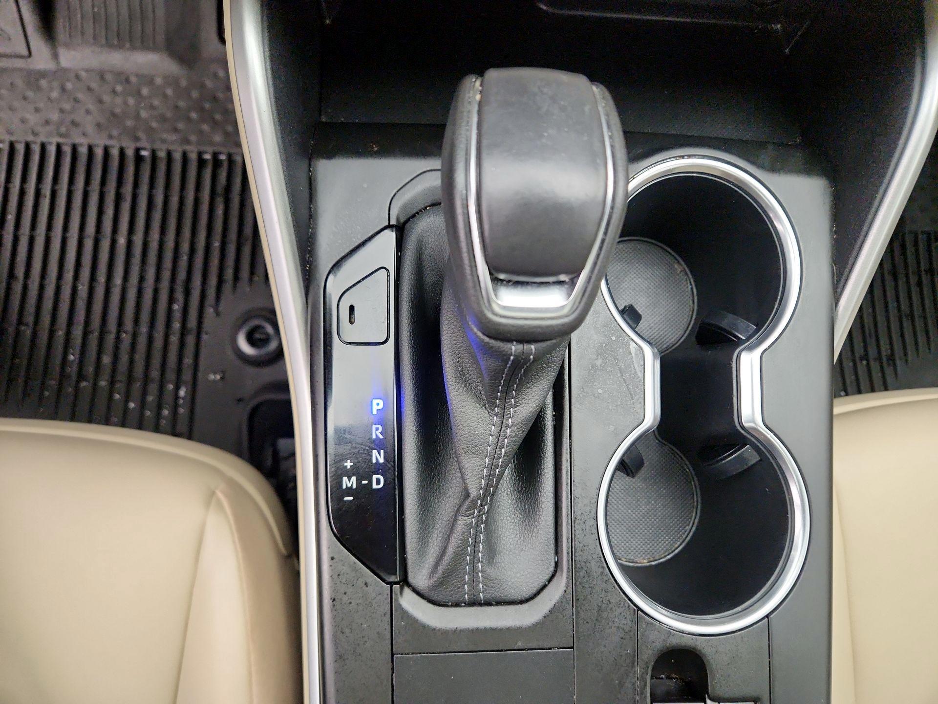 Thumbnail: 2022 Toyota Highlander - 17