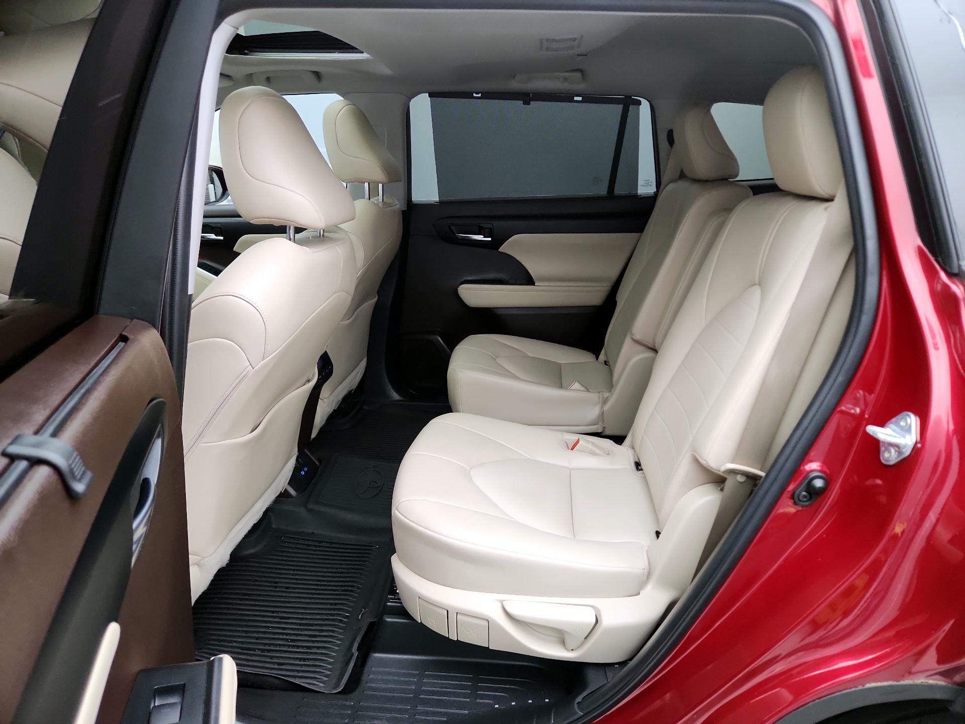 Thumbnail: 2022 Toyota Highlander - 20