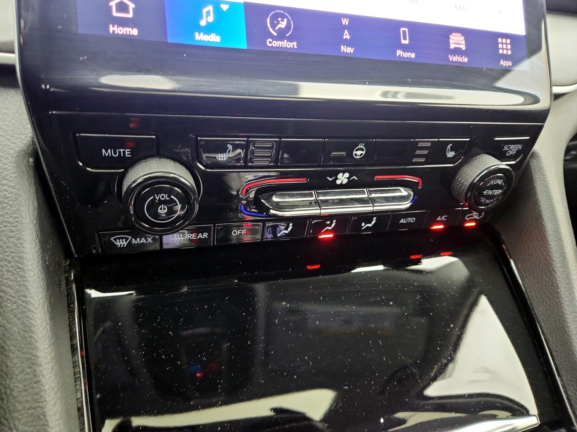 Thumbnail: 2021 Jeep Grand Cherokee L - 17