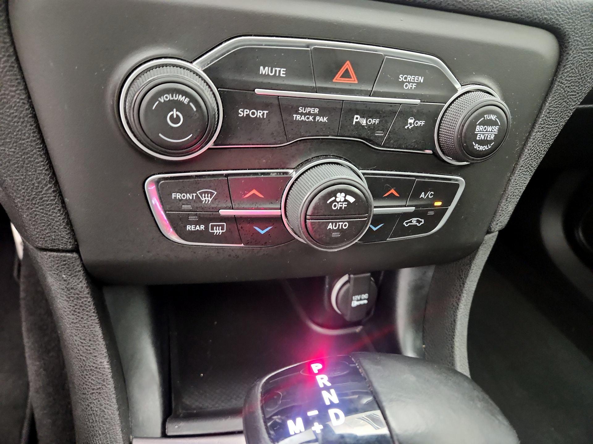 Thumbnail: 2021 Dodge Charger - 17