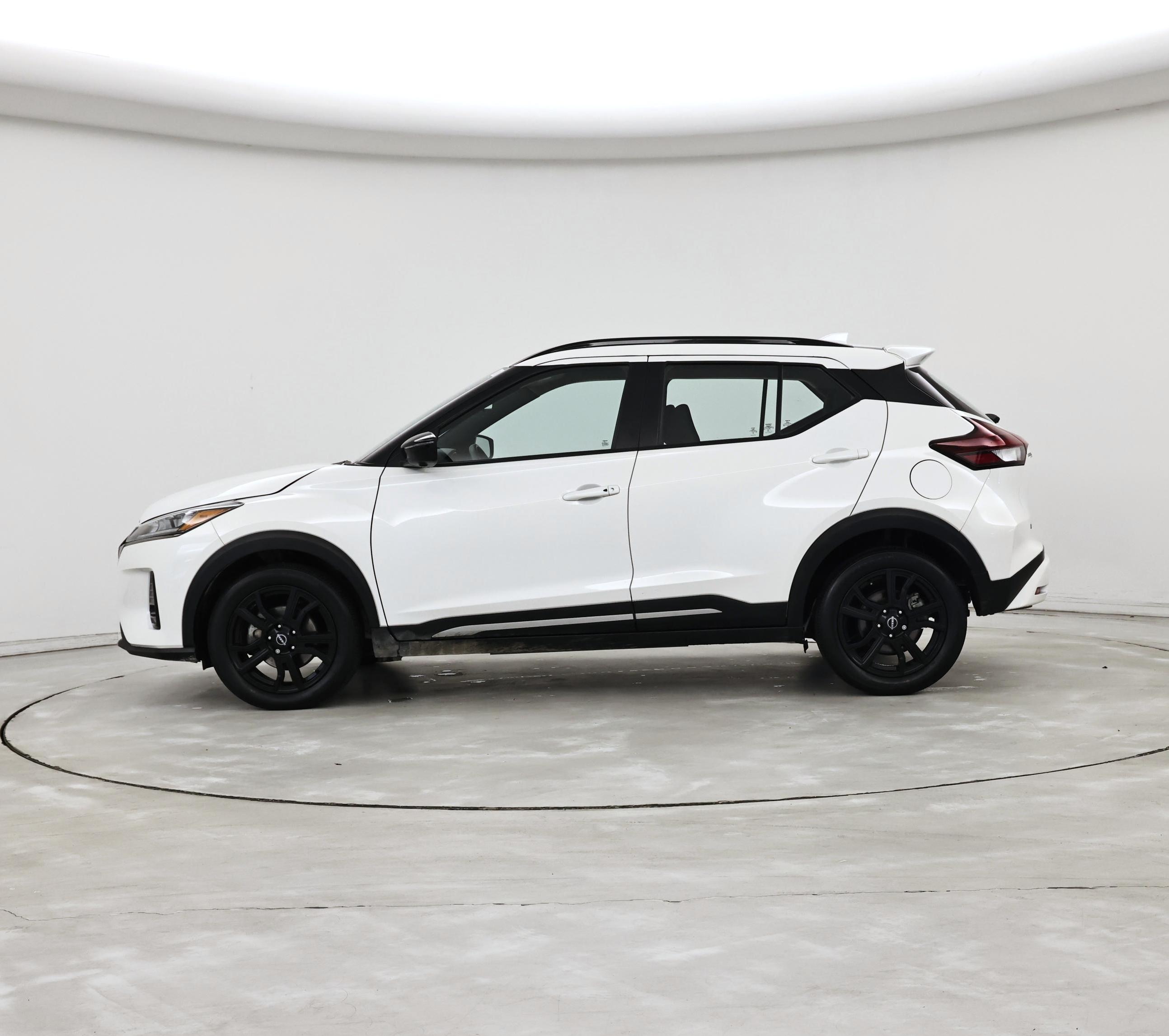 Thumbnail: 2024 Nissan Kicks - 3