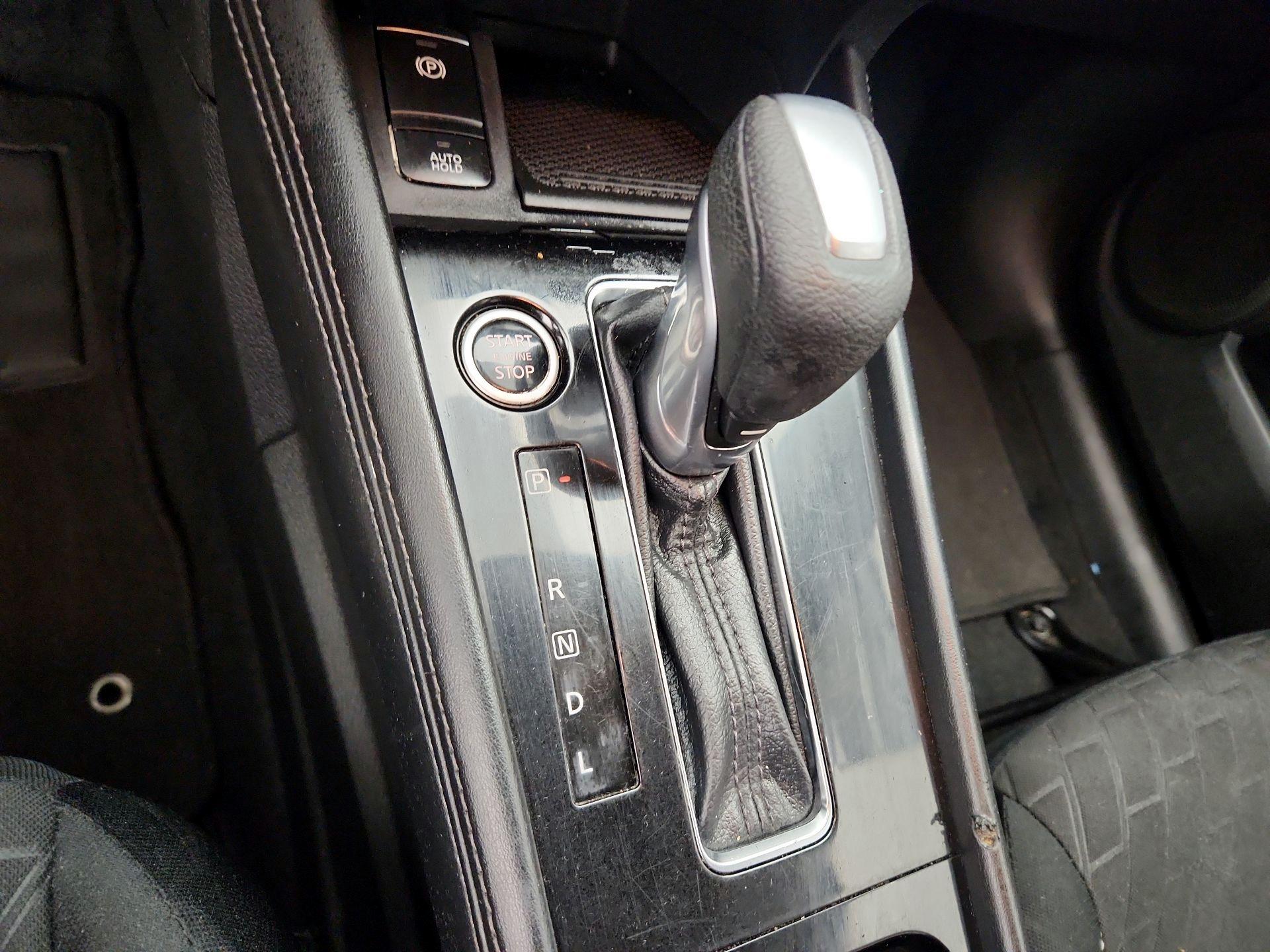 Thumbnail: 2021 Nissan Kicks - 17