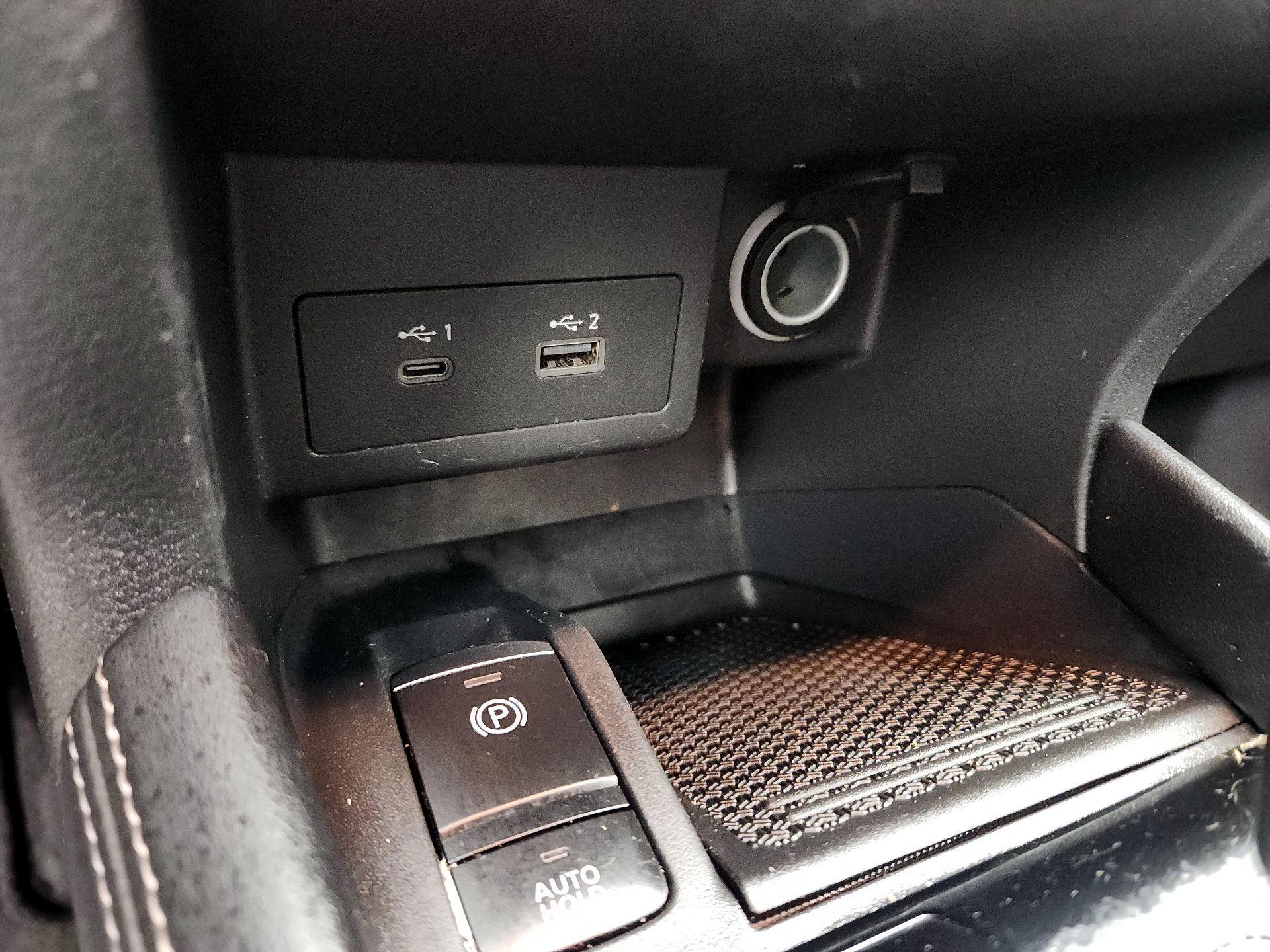 Thumbnail: 2021 Nissan Kicks - 18