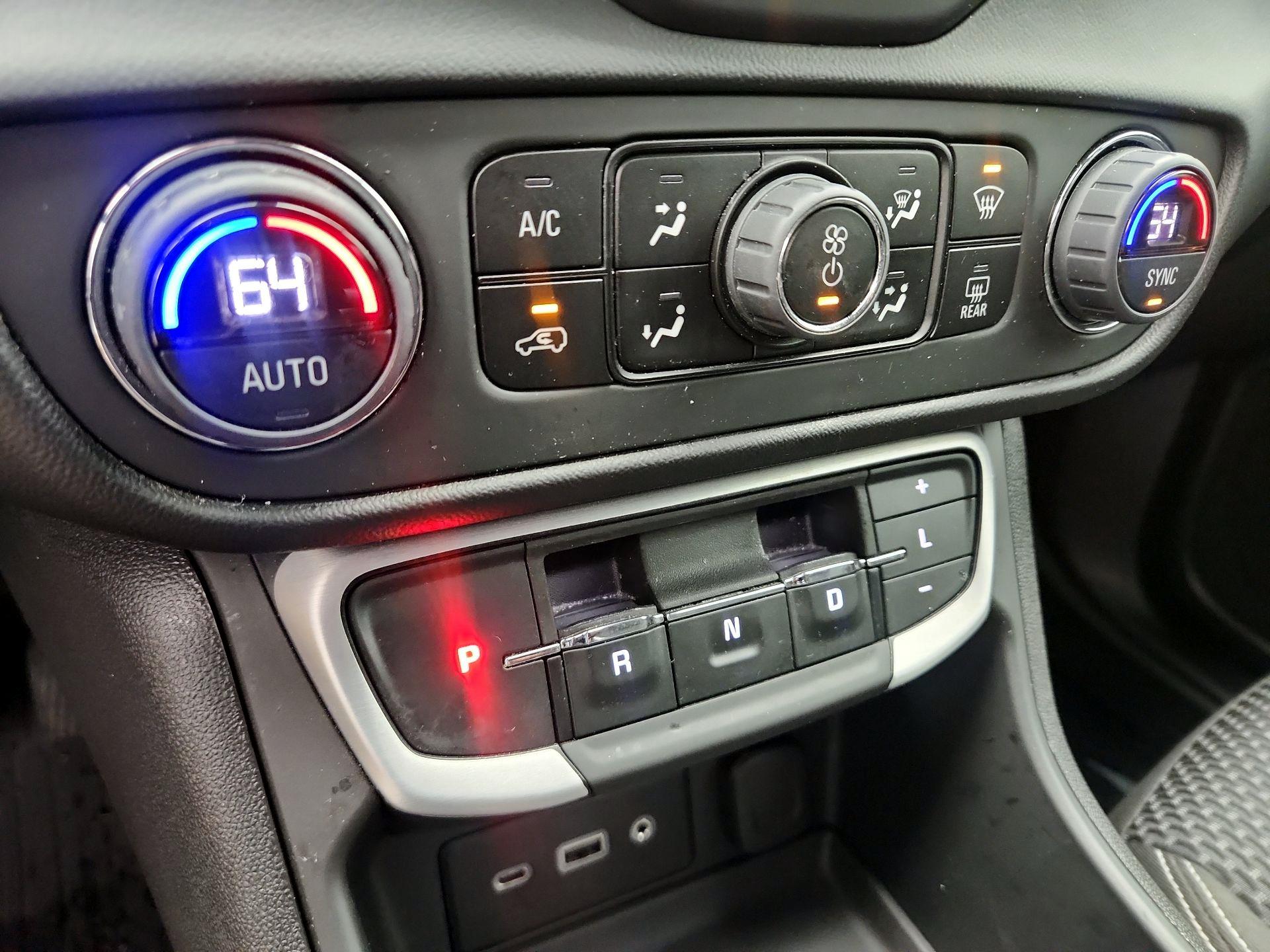 Thumbnail: 2022 GMC Terrain - 16