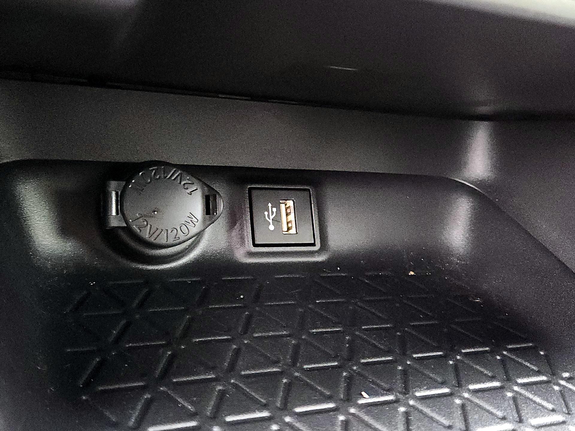 Thumbnail: 2025 Toyota RAV4 - 19