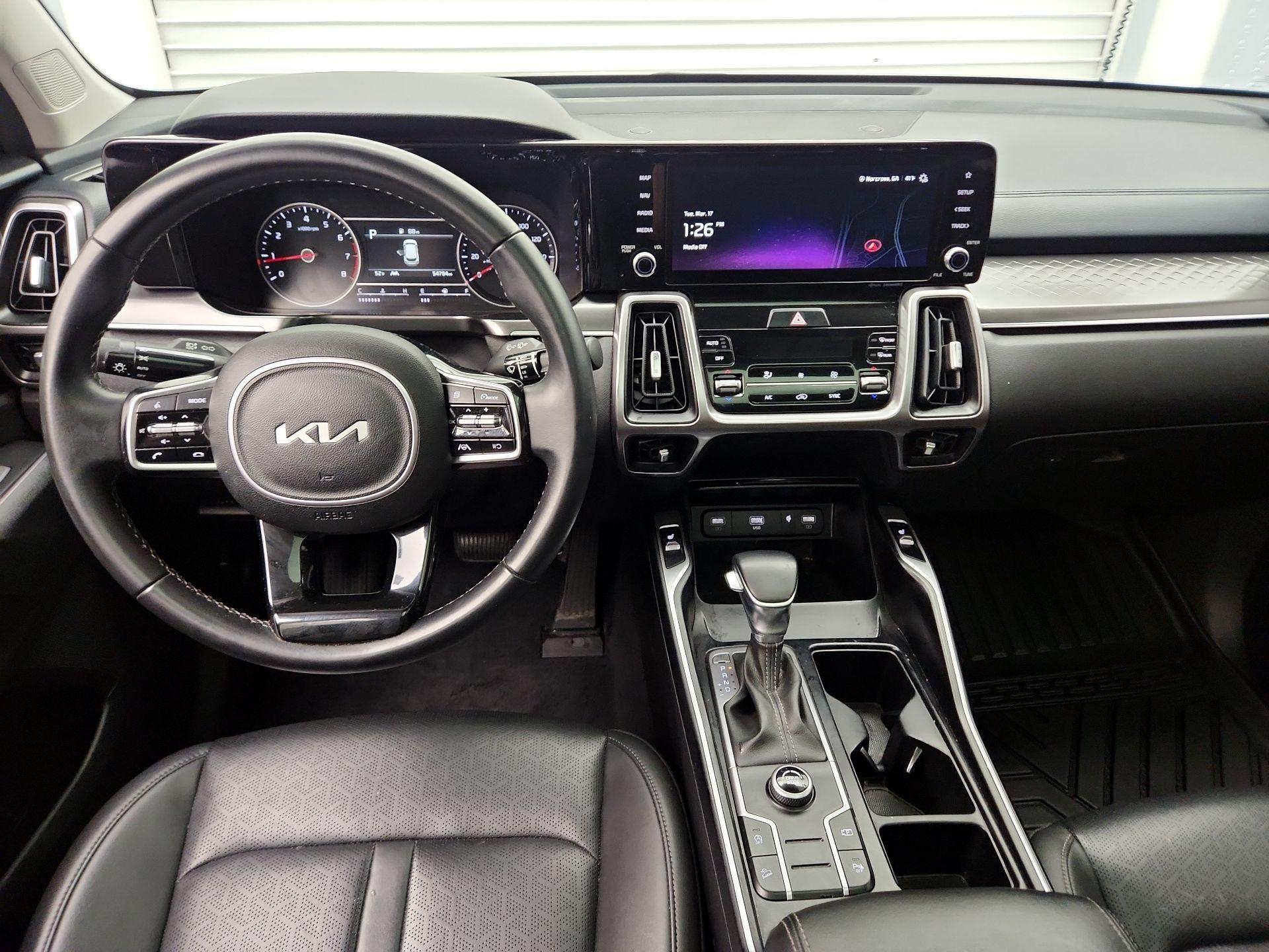 Thumbnail: 2023 Kia Sorento - 9