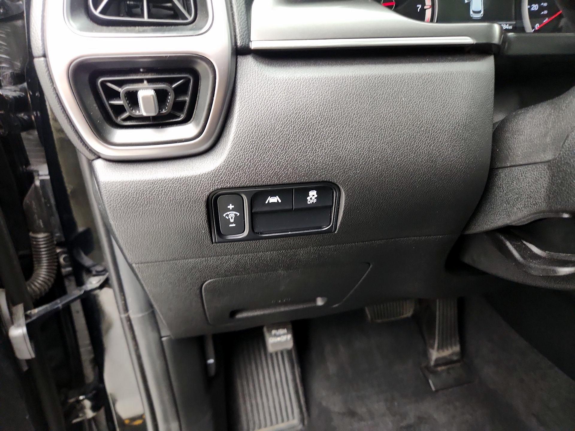 Thumbnail: 2023 Kia Sorento - 13