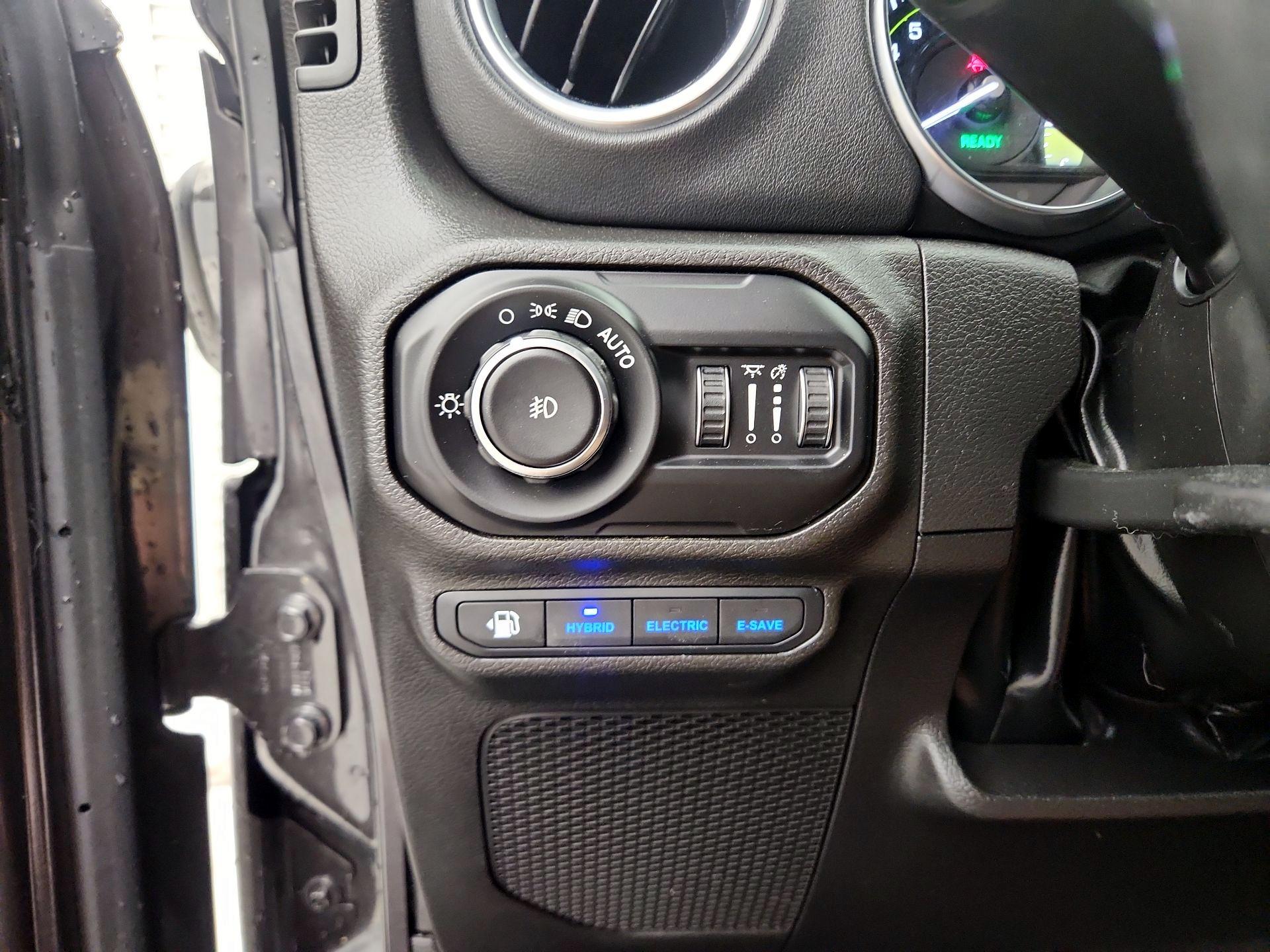 Thumbnail: 2021 Jeep Wrangler - 13