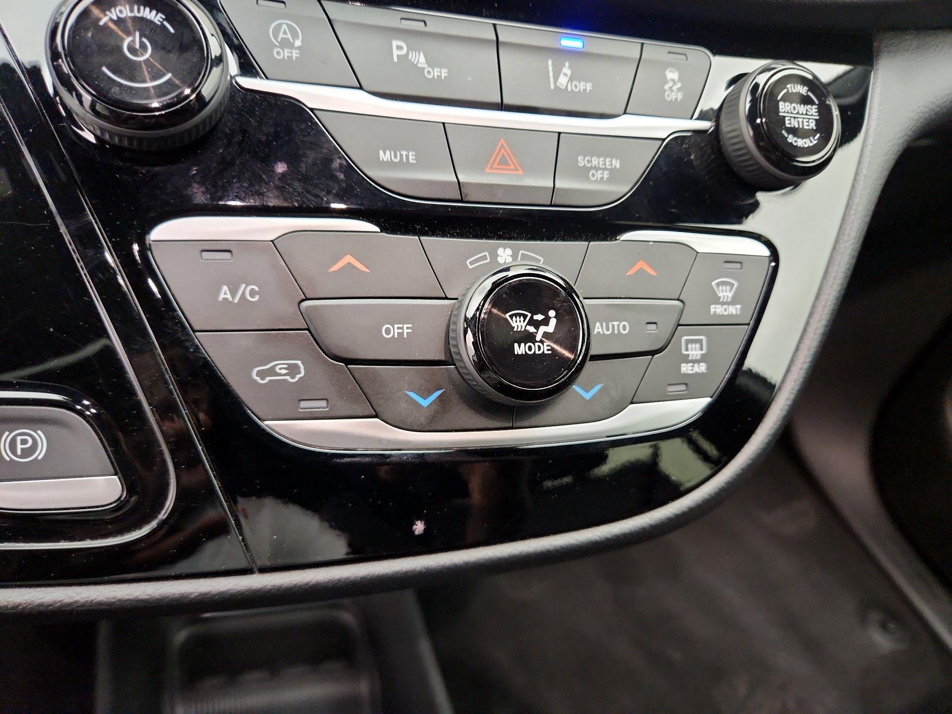 Thumbnail: 2025 Chrysler Pacifica - 16