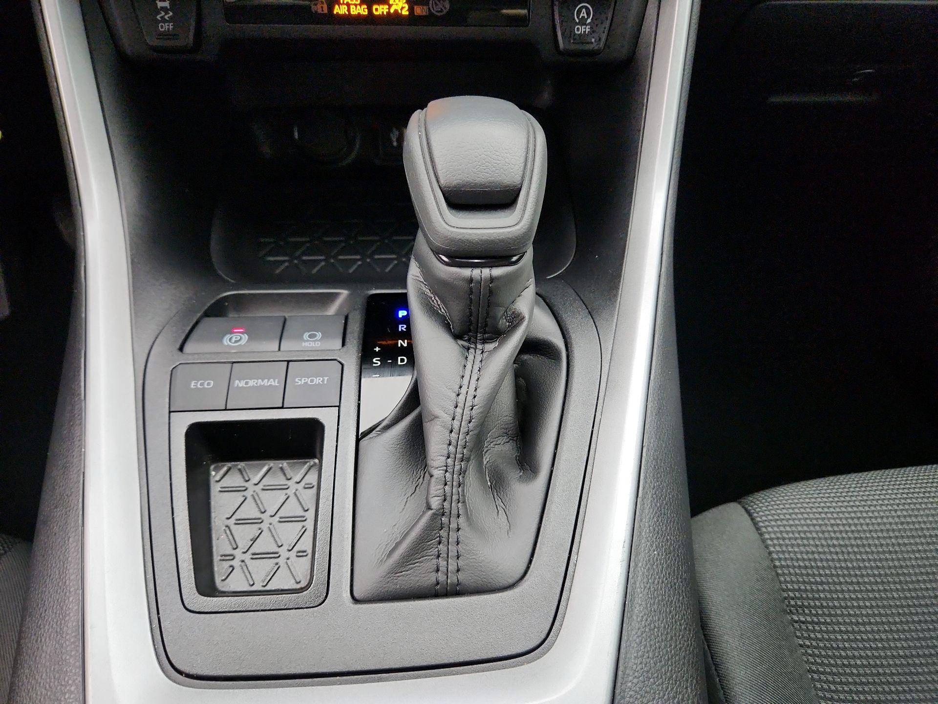 Thumbnail: 2025 Toyota RAV4 - 17