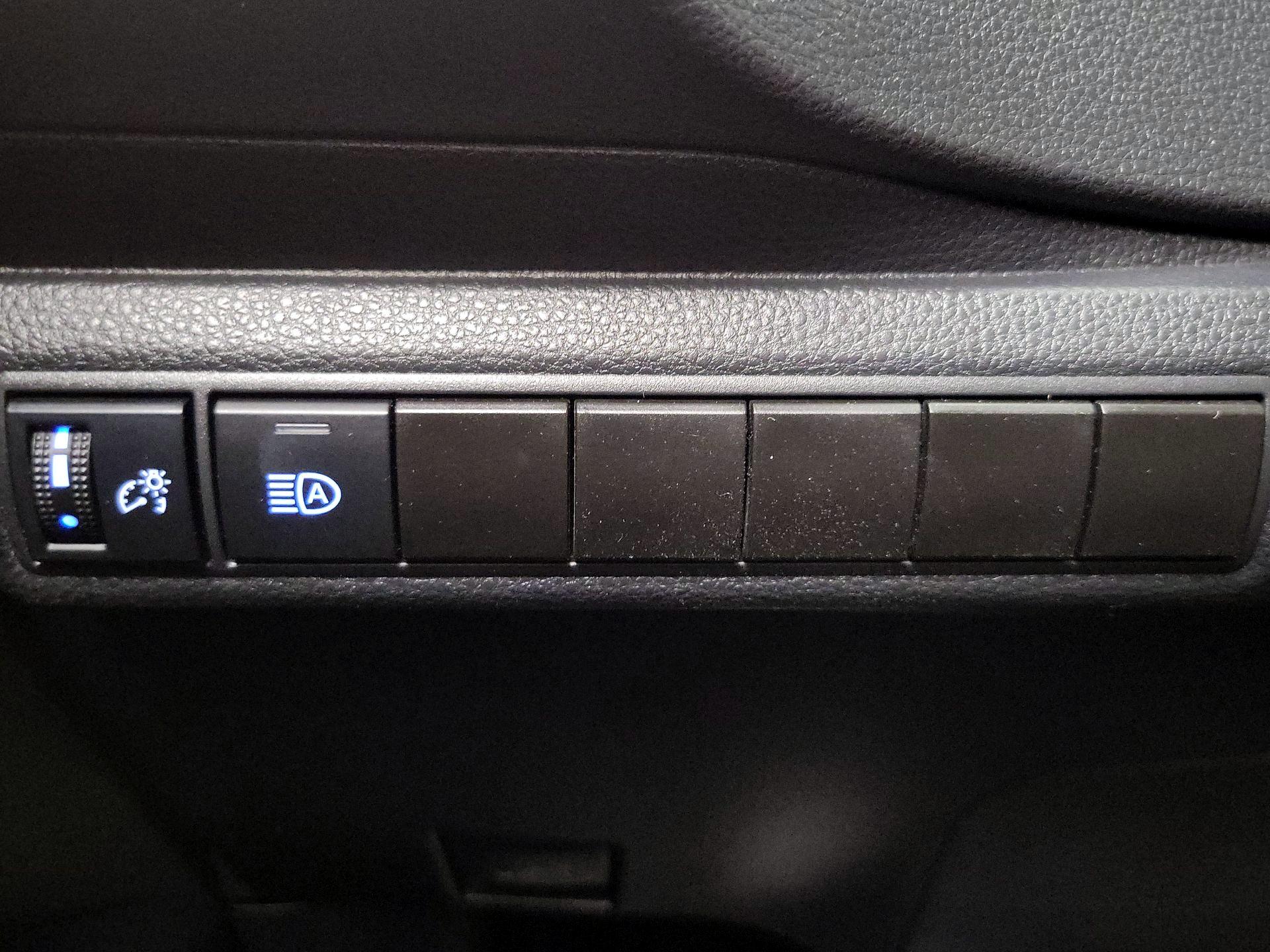 Thumbnail: 2022 Toyota Corolla - 13