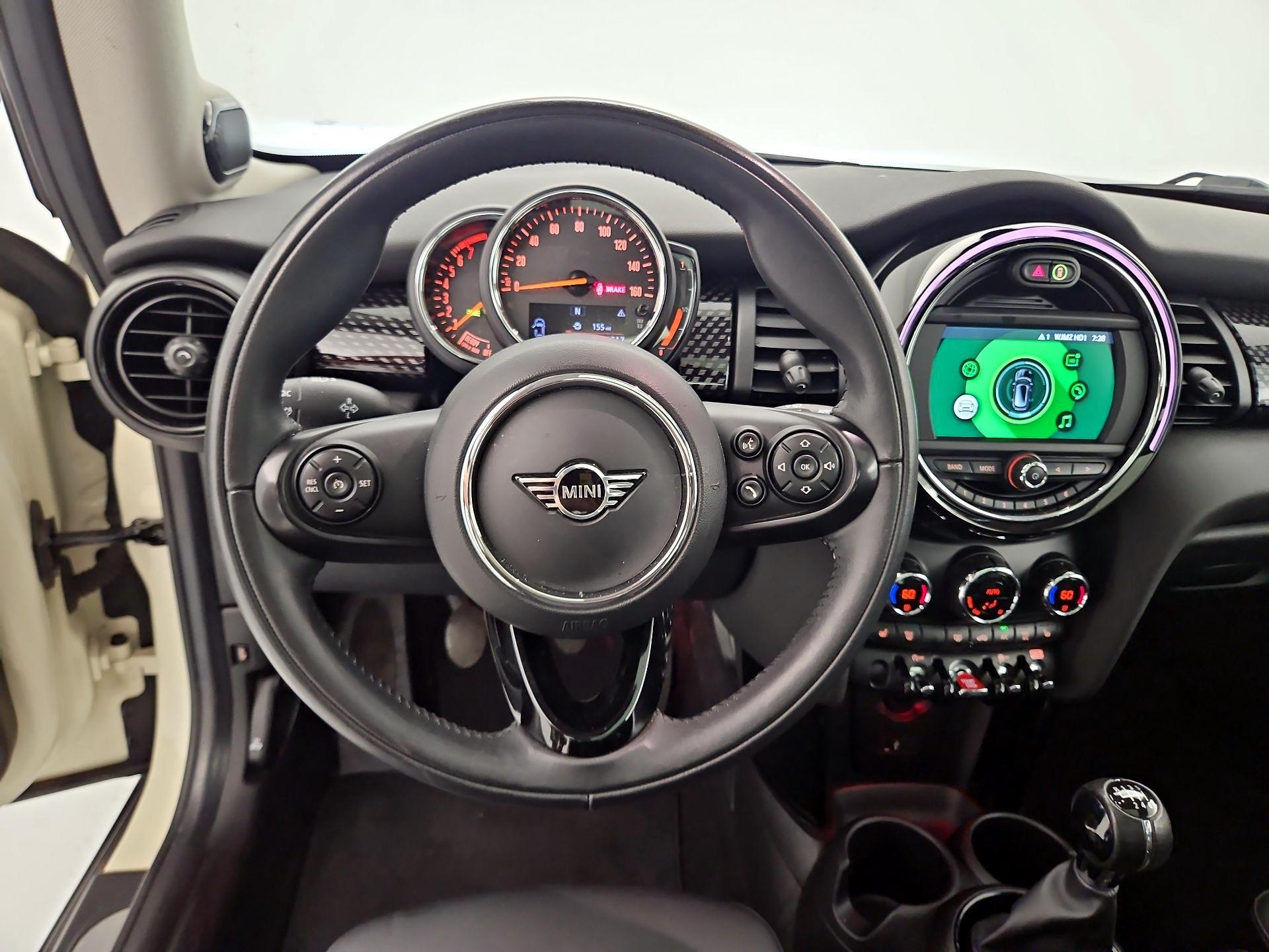 Thumbnail: 2021 MINI Cooper Hardtop - 10
