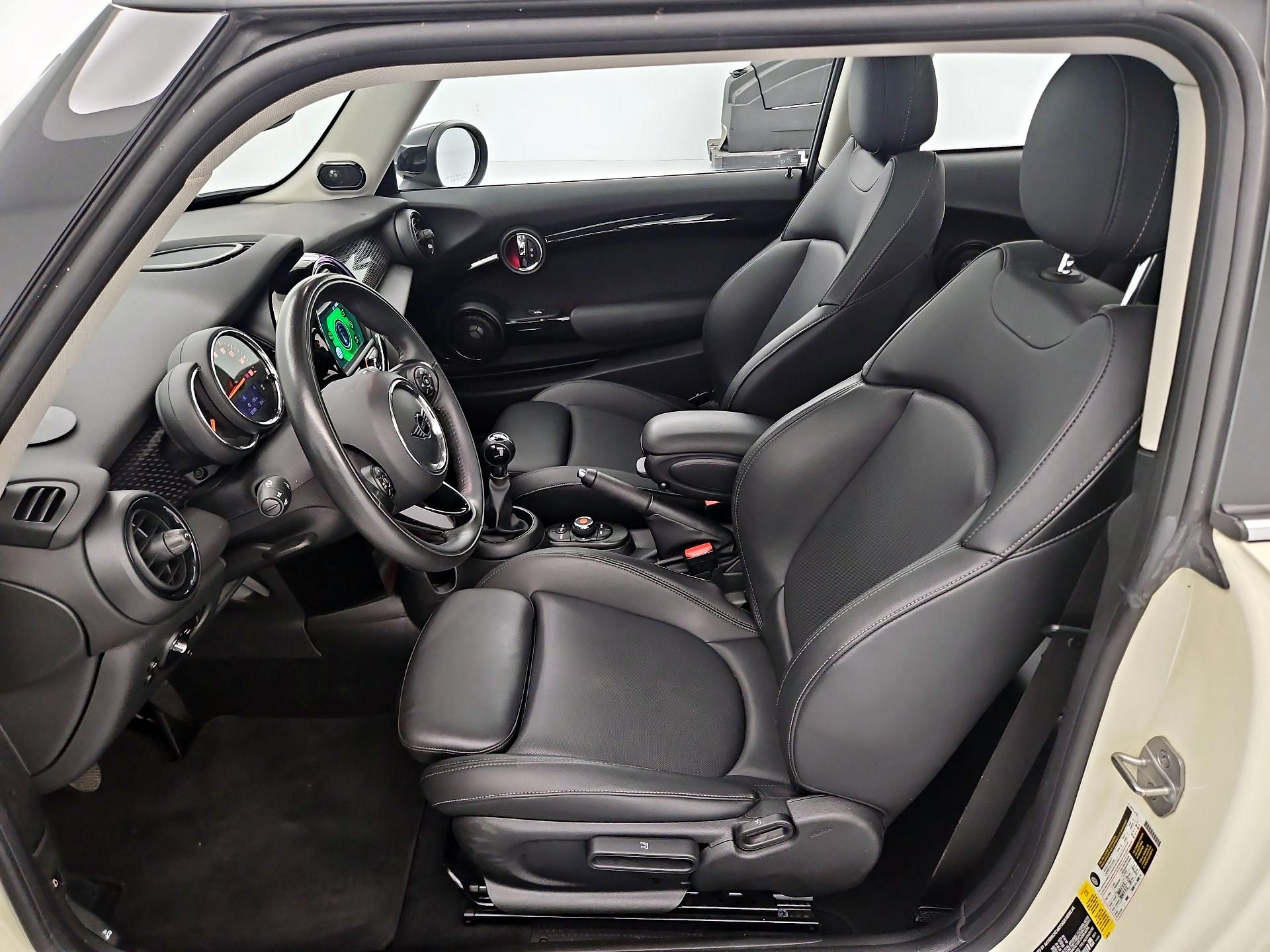 Thumbnail: 2021 MINI Cooper Hardtop - 11