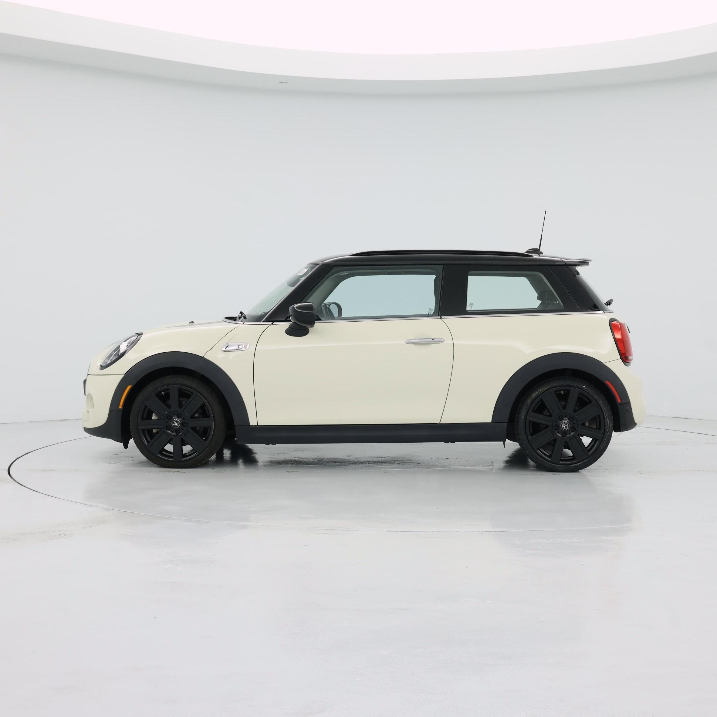 Thumbnail: 2021 MINI Cooper Hardtop - 3