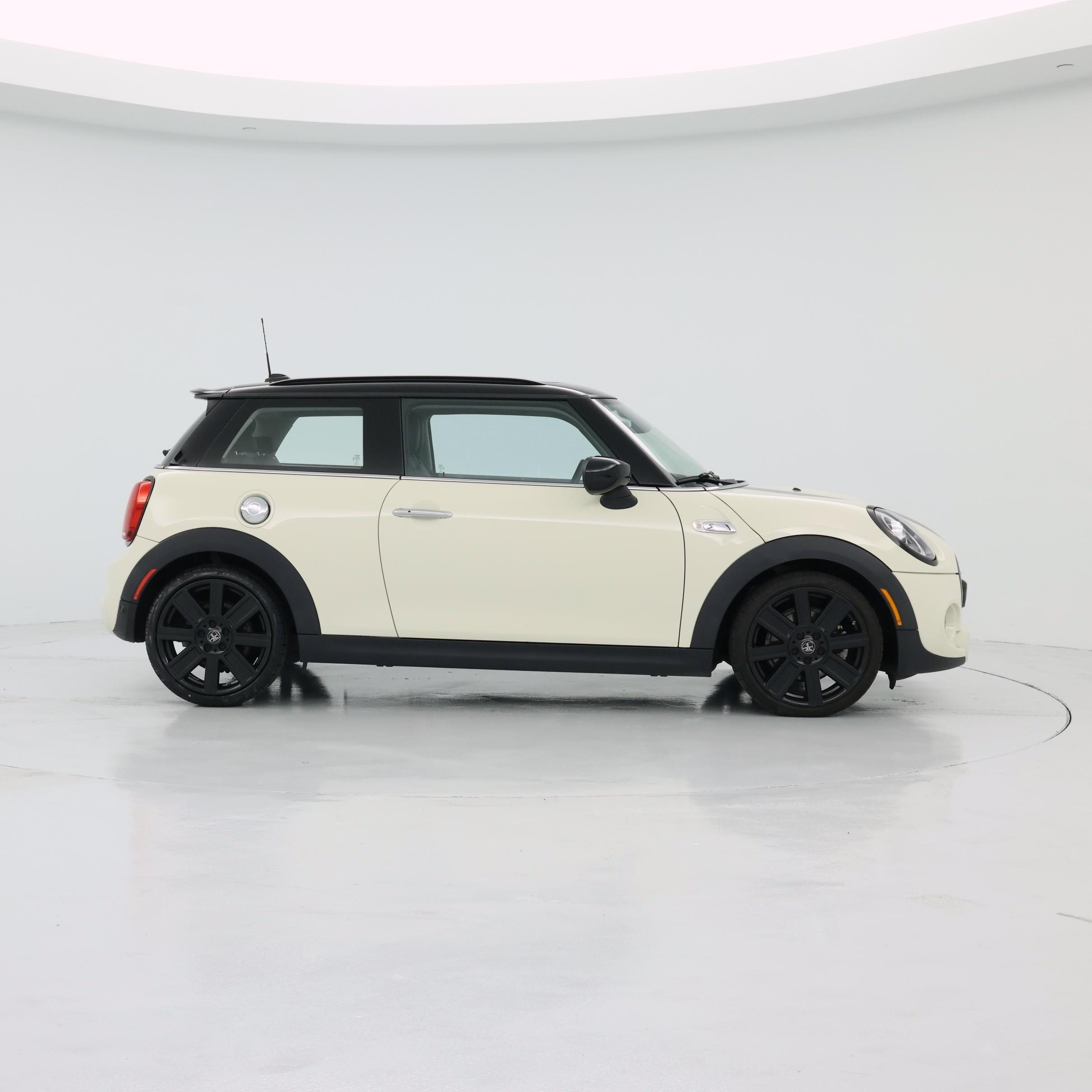Thumbnail: 2021 MINI Cooper Hardtop - 7