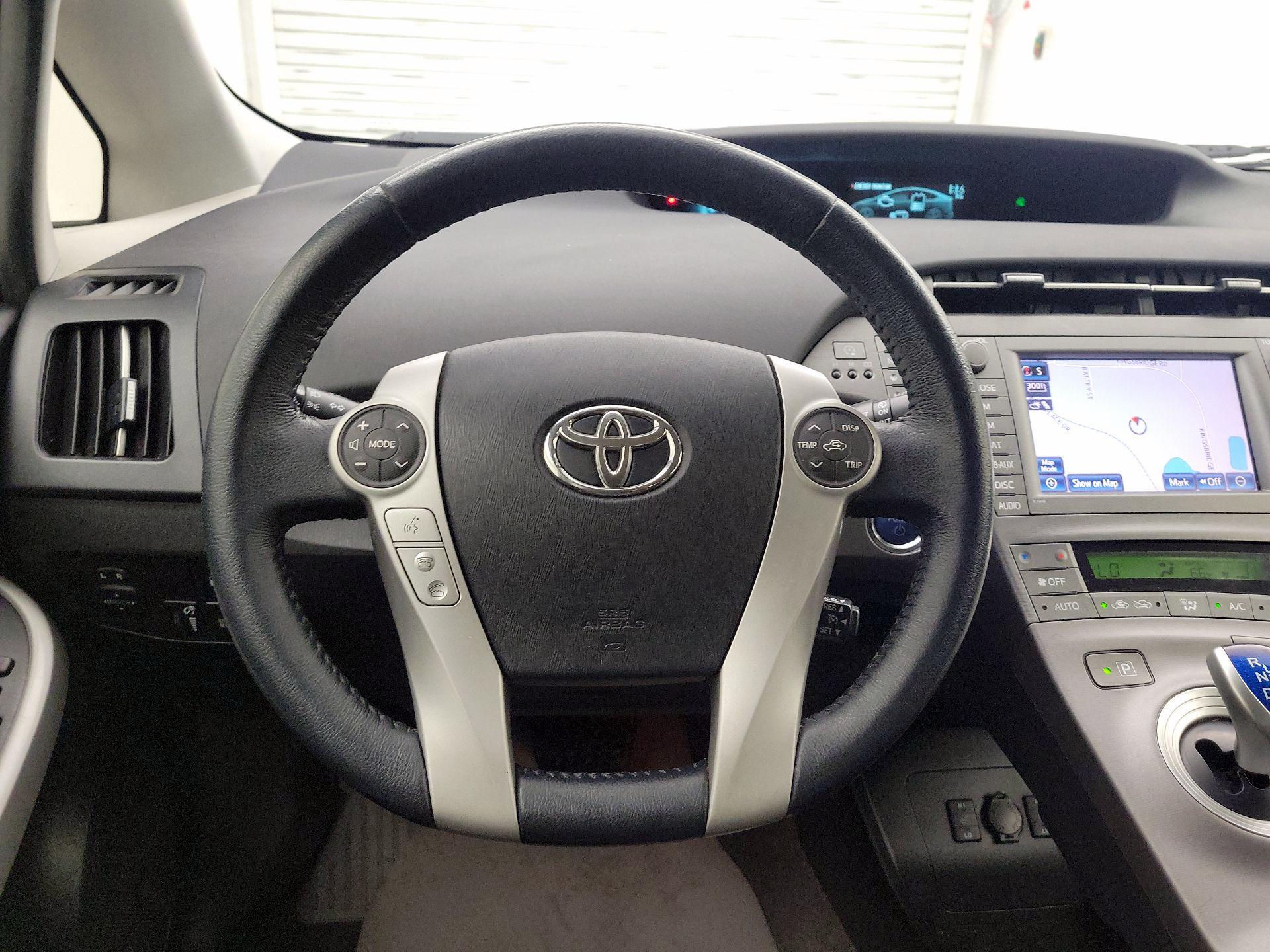 Thumbnail: 2014 Toyota Prius - 10
