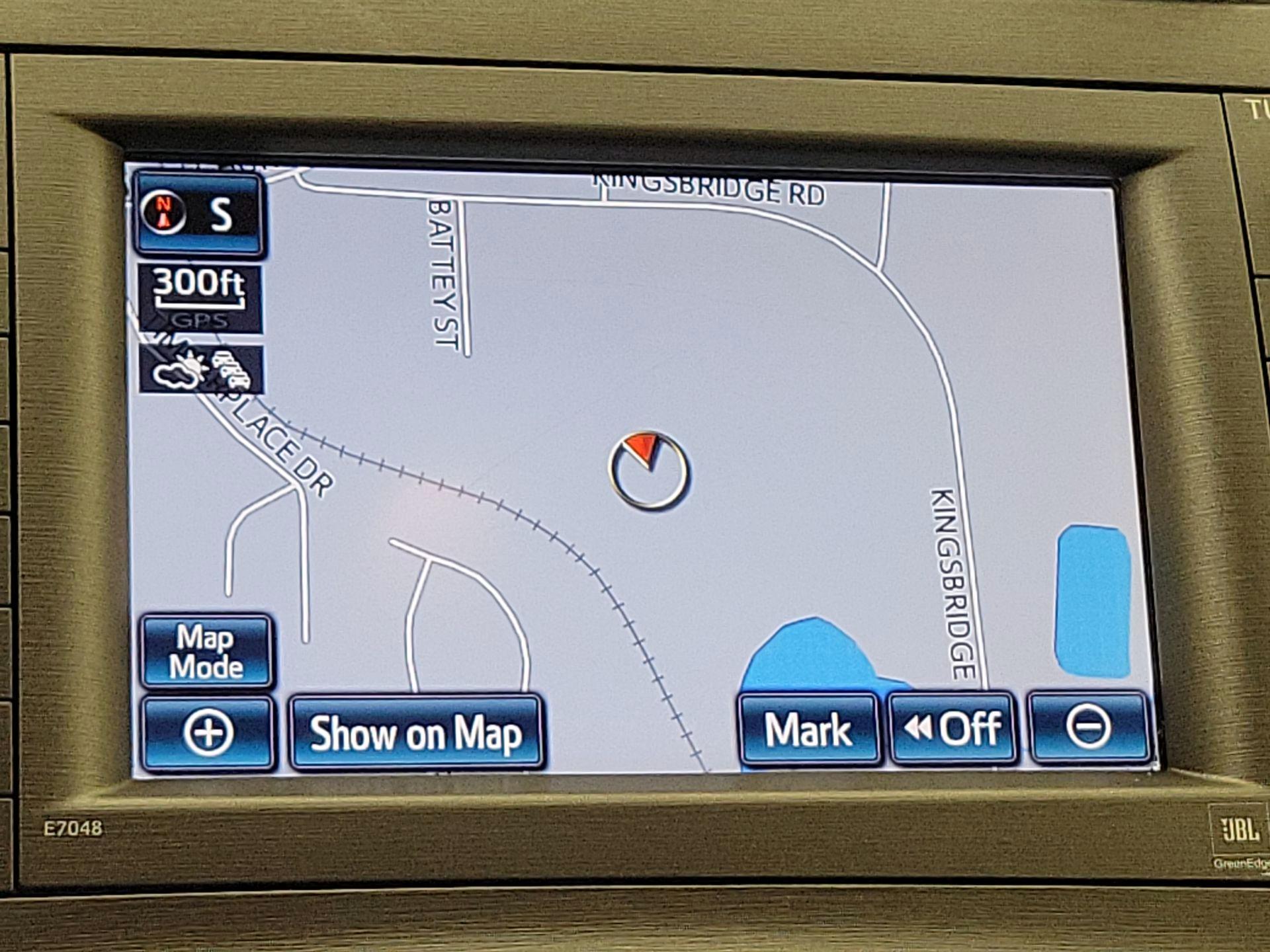 Thumbnail: 2014 Toyota Prius - 14