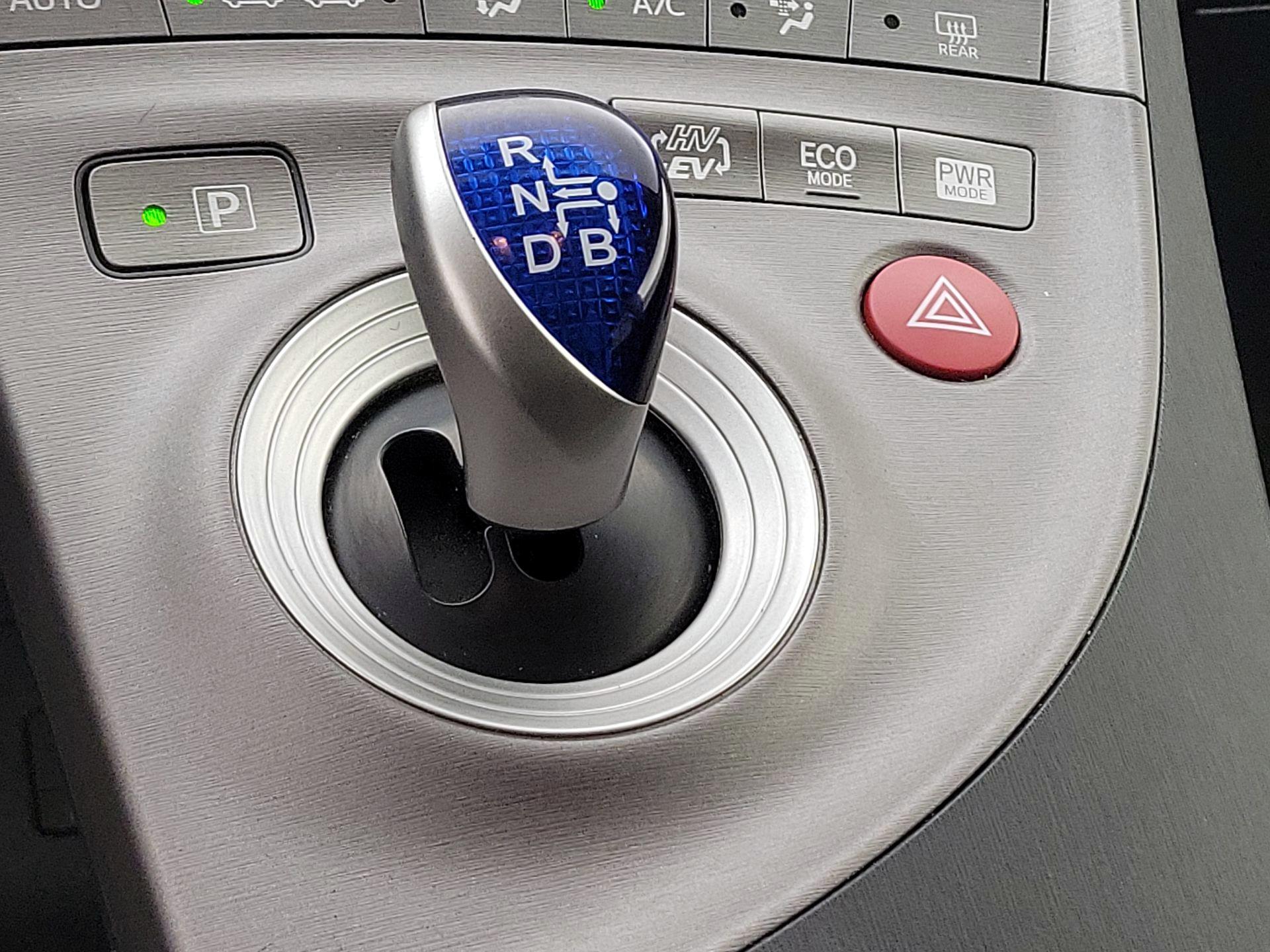 Thumbnail: 2014 Toyota Prius - 18