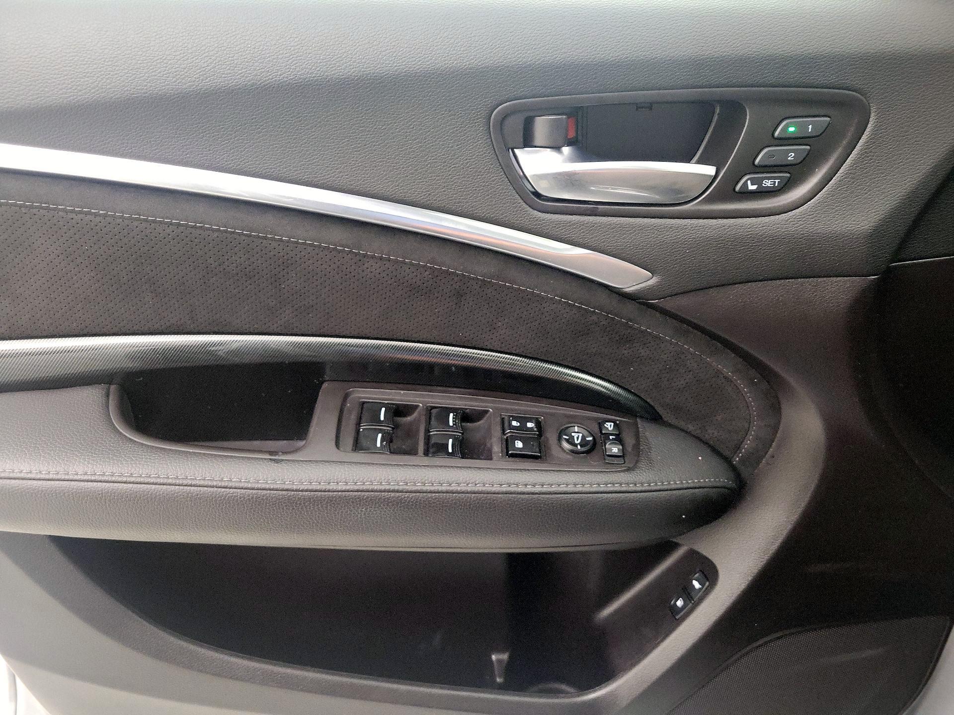 Thumbnail: 2020 Acura MDX - 12