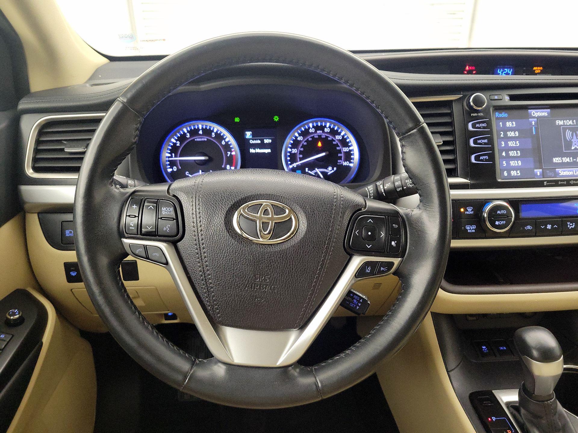 Thumbnail: 2019 Toyota Highlander - 10