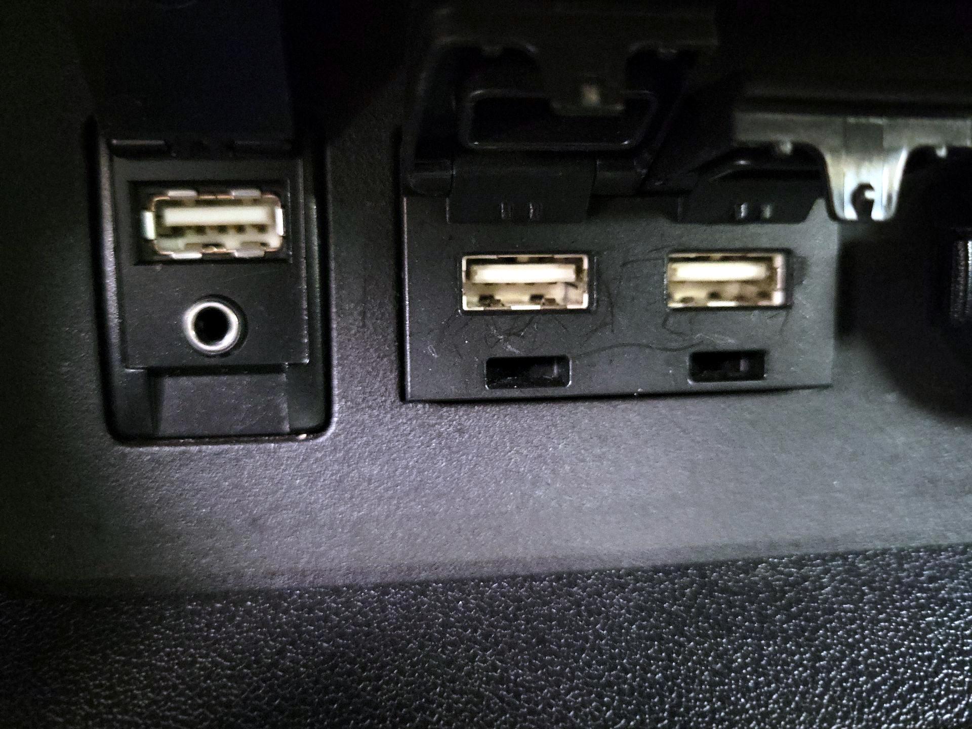 Thumbnail: 2019 Toyota Highlander - 18