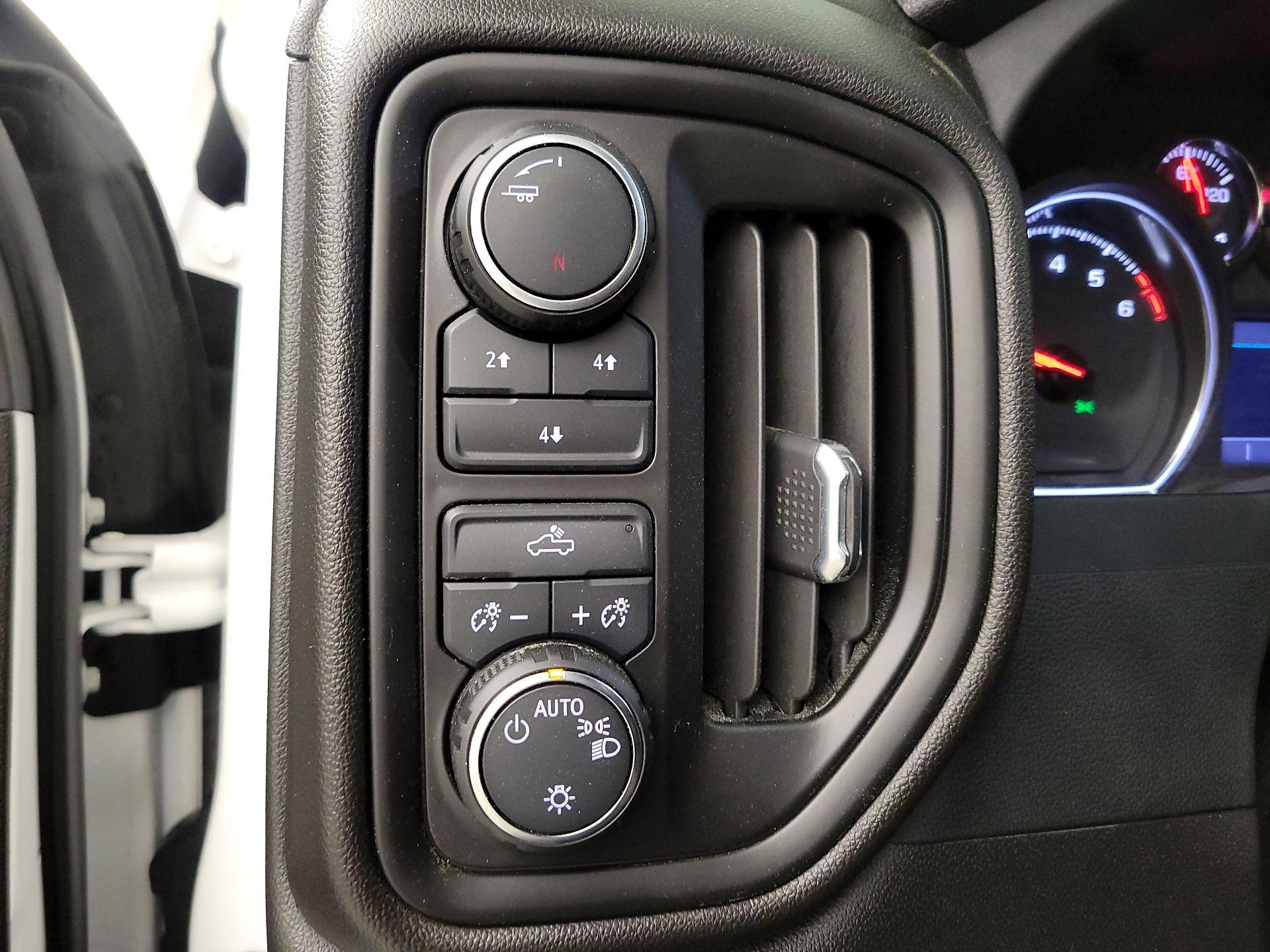 Thumbnail: 2022 Chevrolet Silverado 2500 - 13