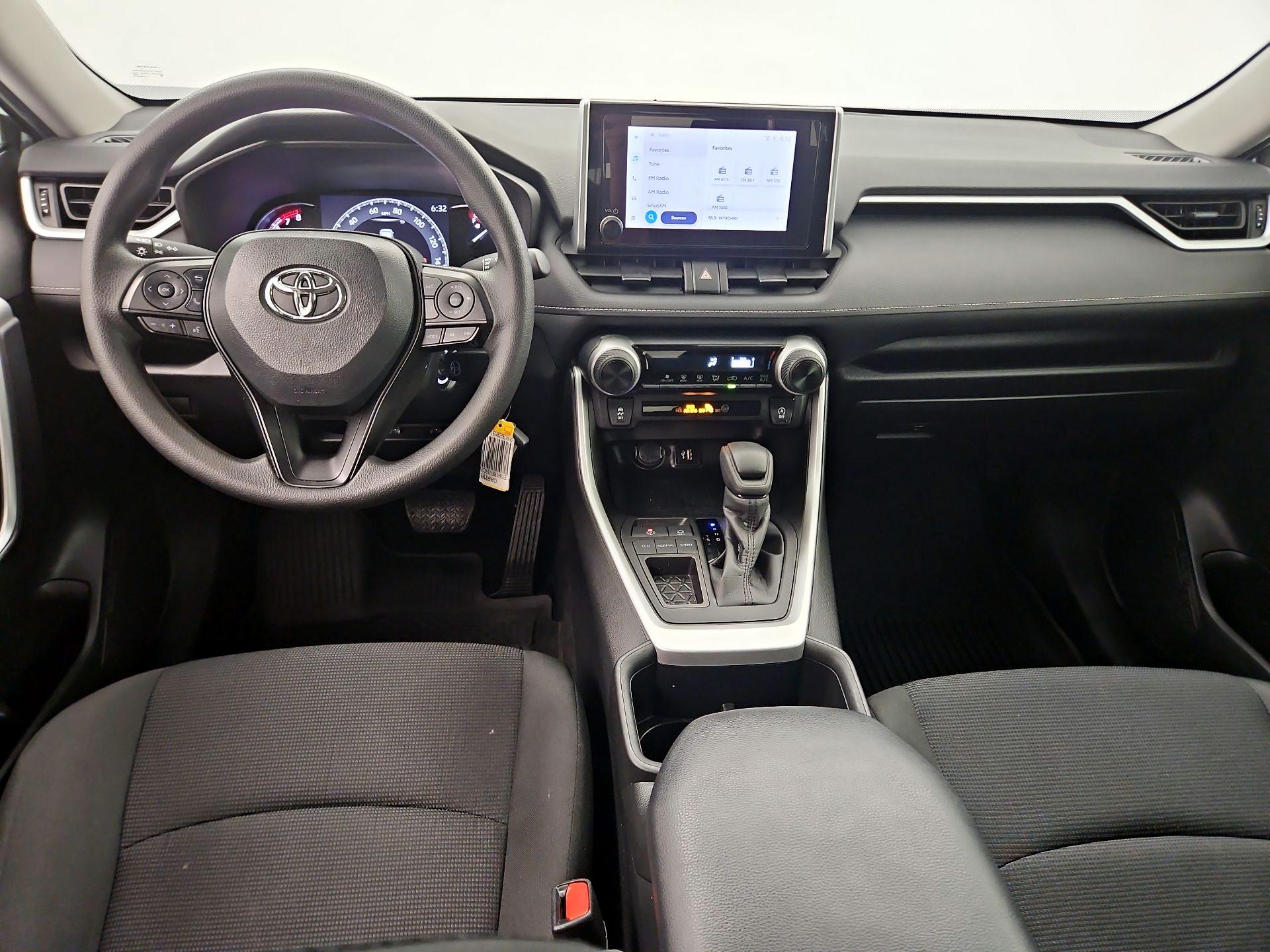 Thumbnail: 2024 Toyota RAV4 - 9