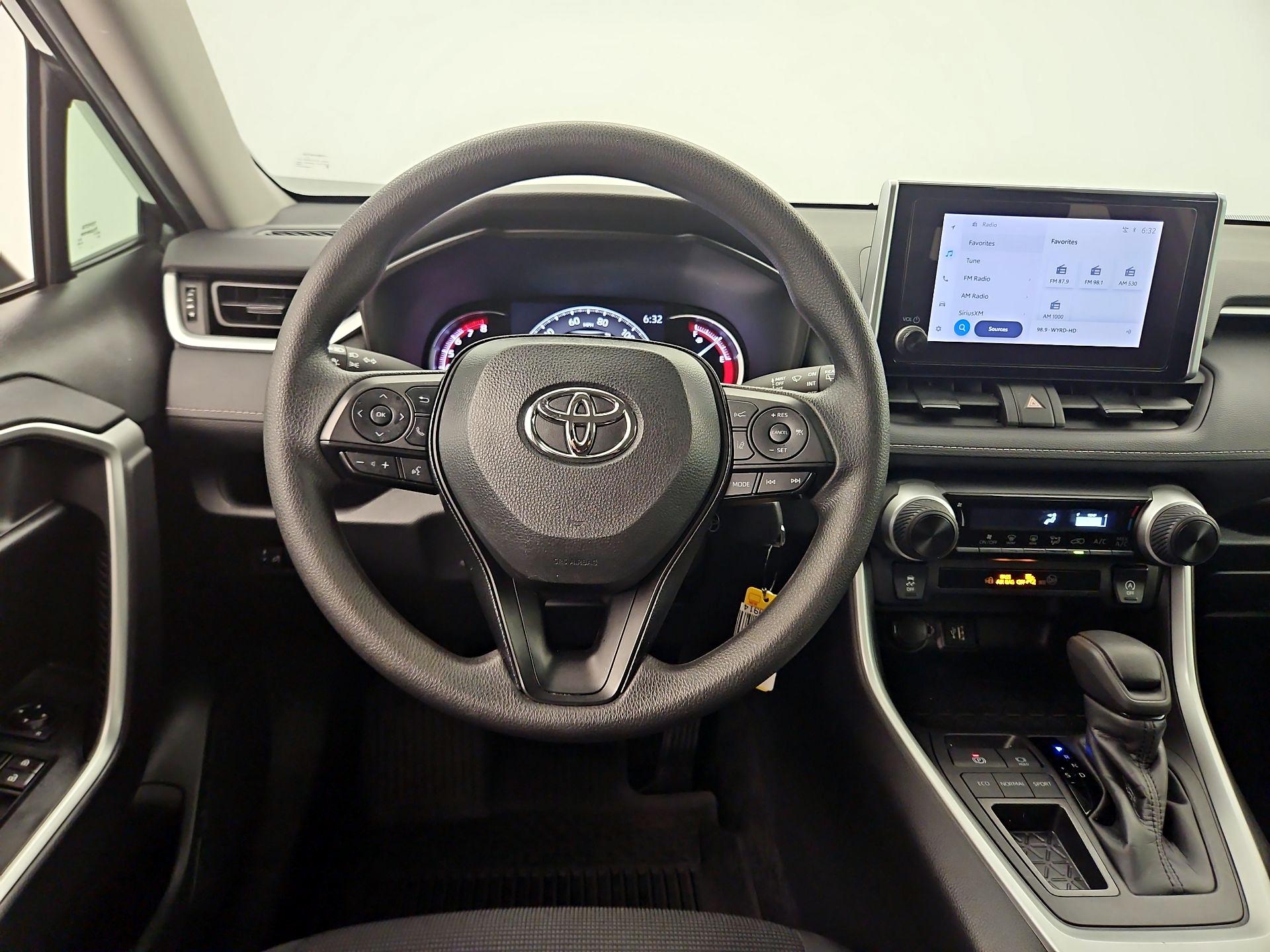 Thumbnail: 2024 Toyota RAV4 - 10