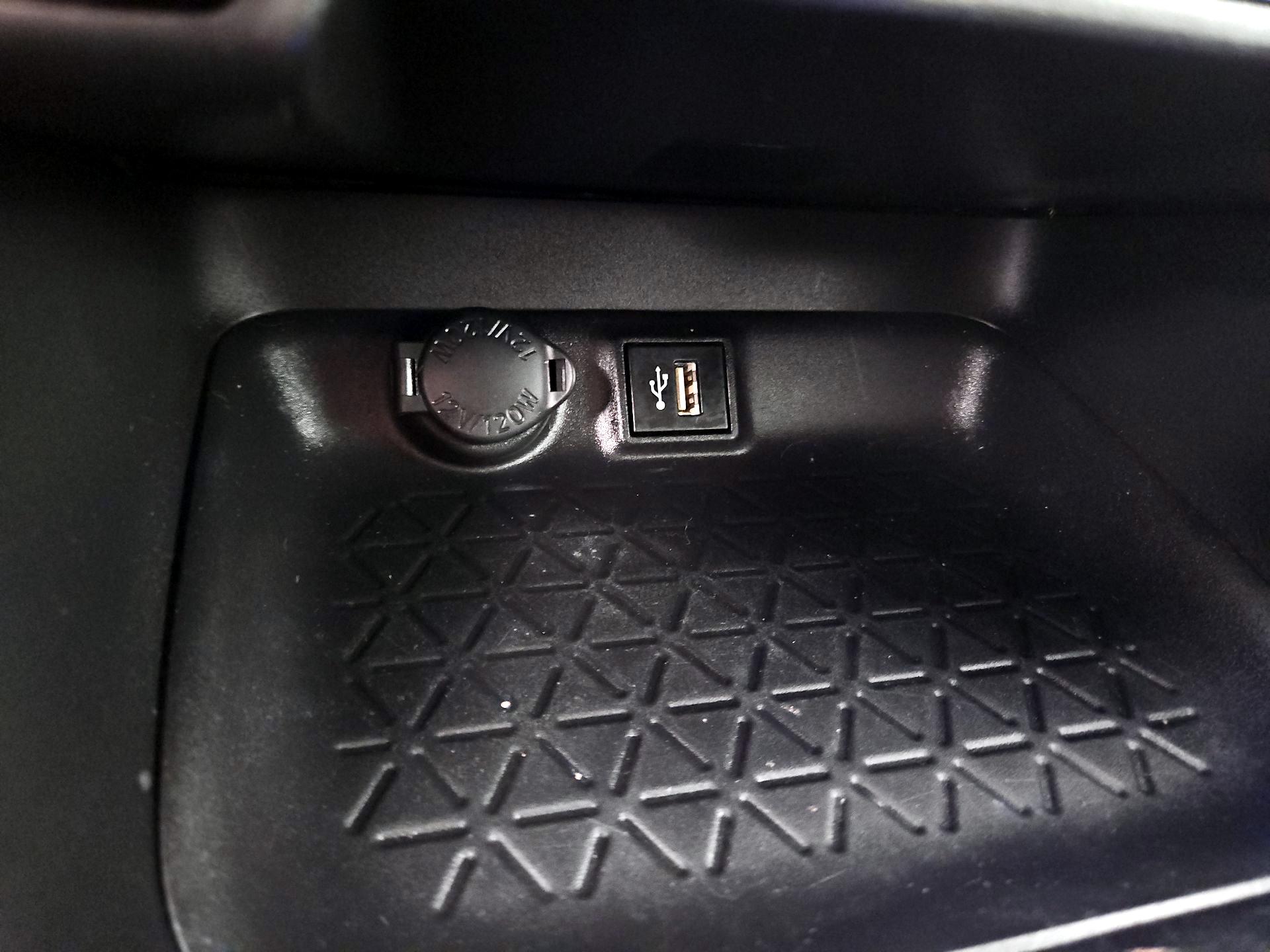 Thumbnail: 2024 Toyota RAV4 - 18