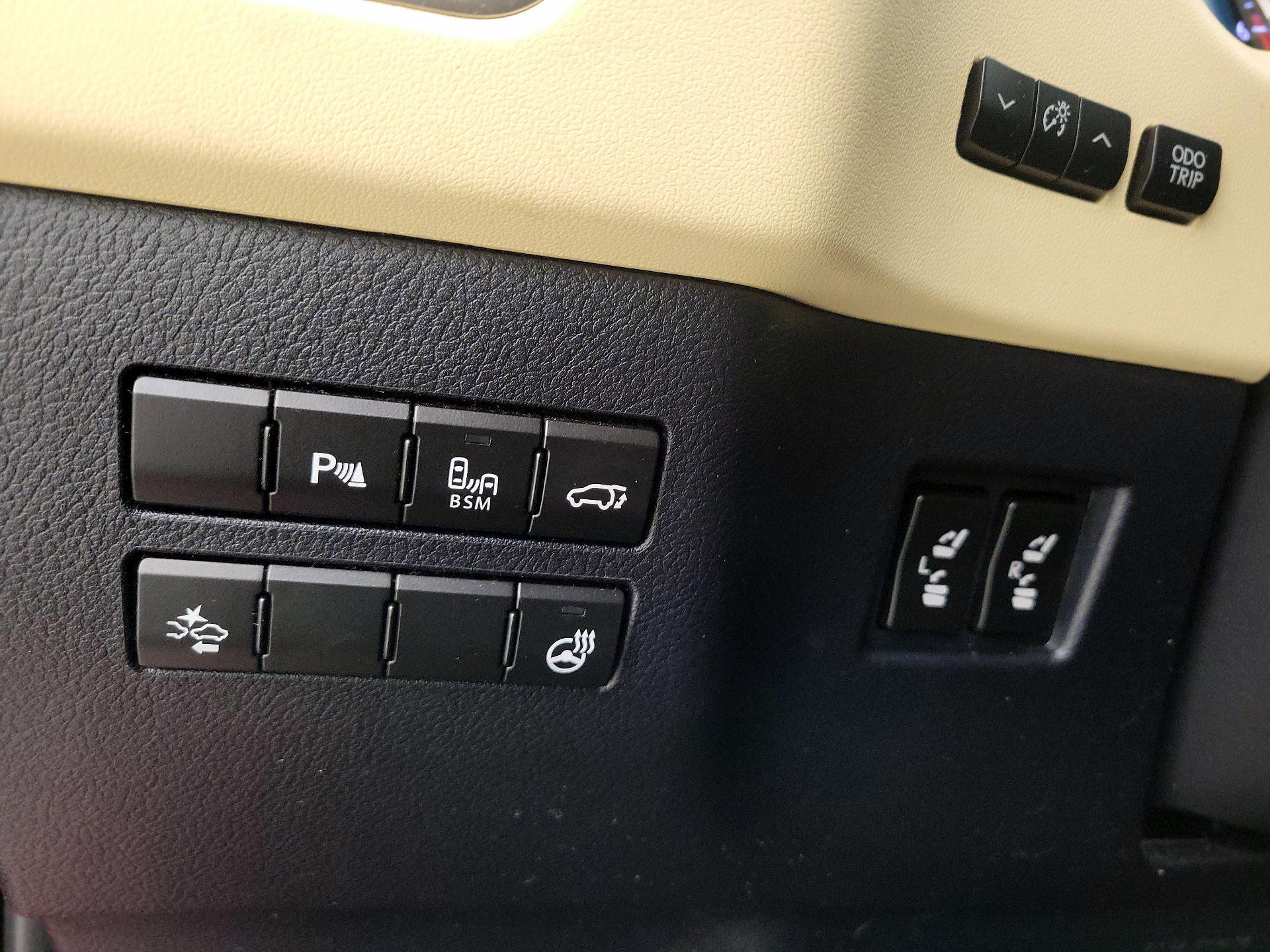 Thumbnail: 2015 Lexus NX - 13