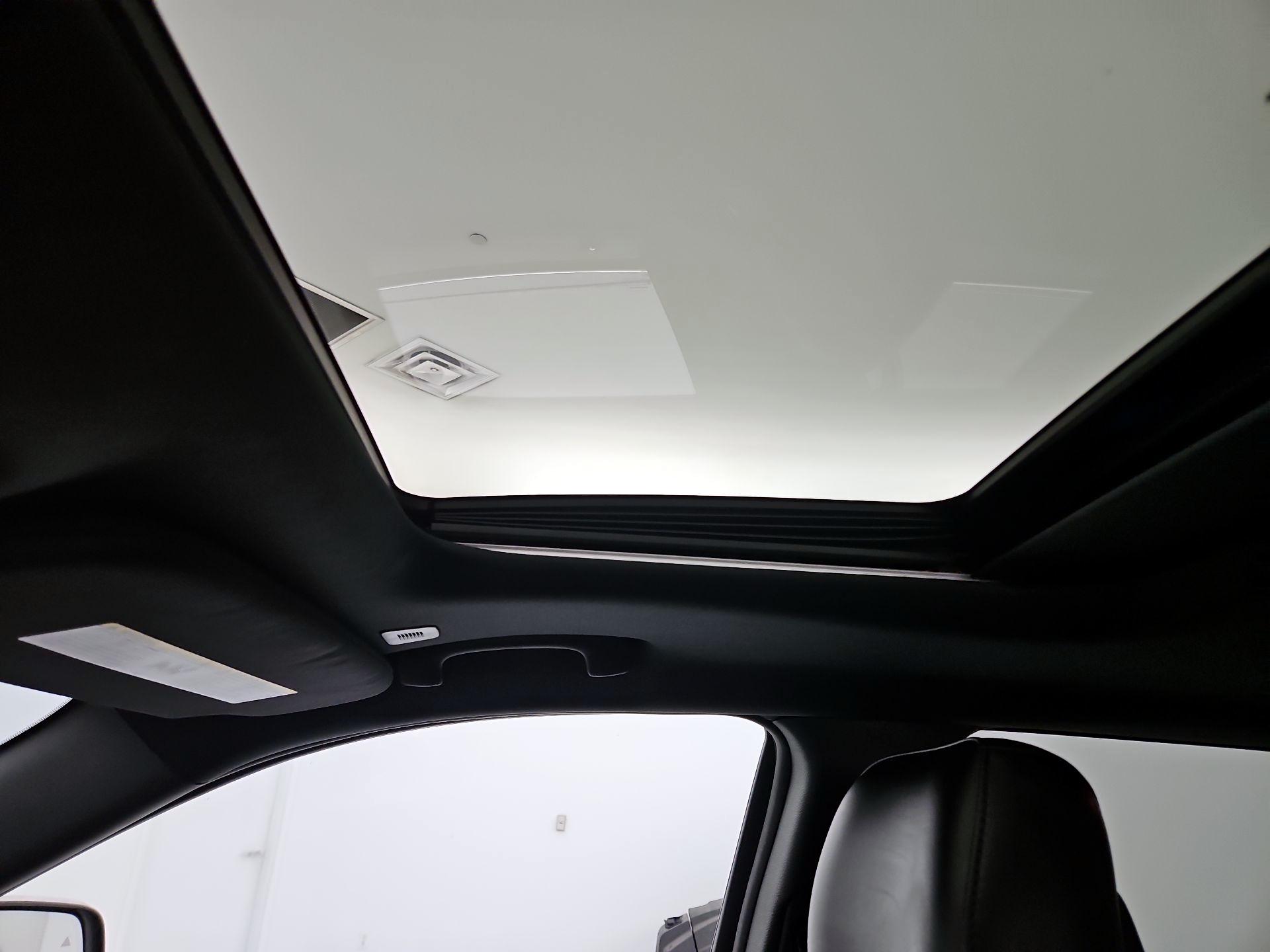 Thumbnail: 2018 Jeep Grand Cherokee - 20