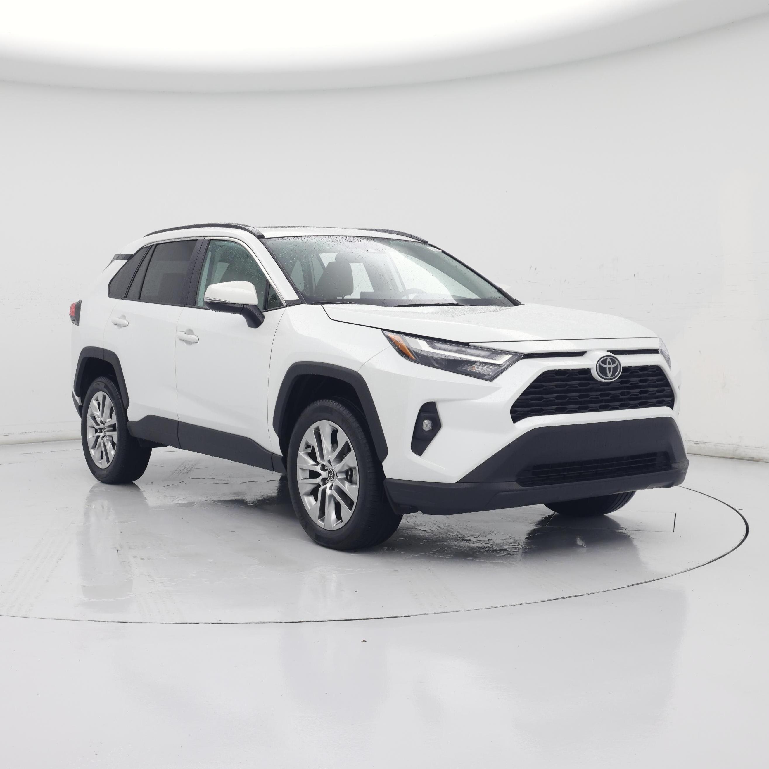 2025 Toyota RAV4 XLE Premium FWD