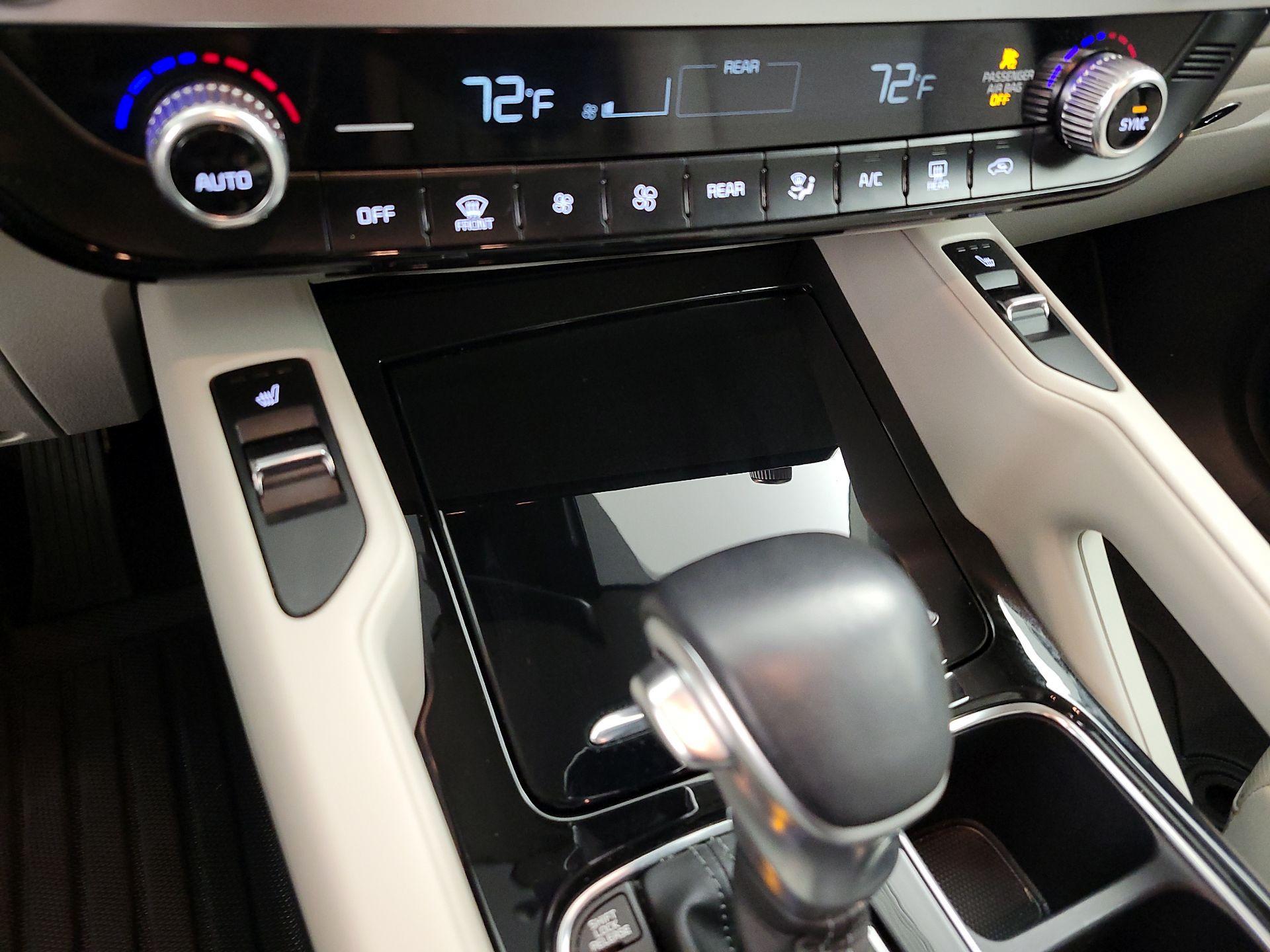 Thumbnail: 2024 Kia Telluride - 17