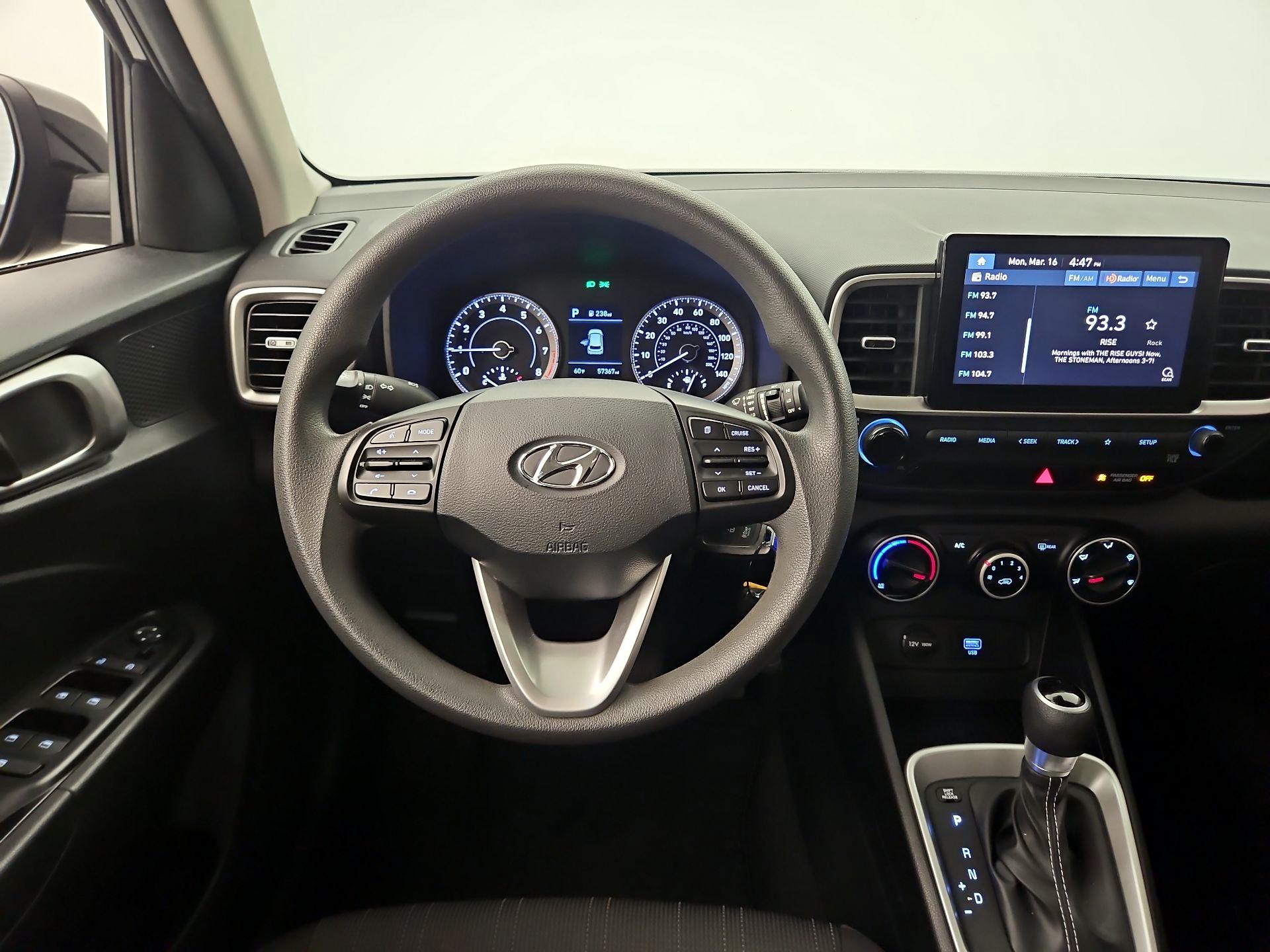 Thumbnail: 2021 Hyundai Venue - 10