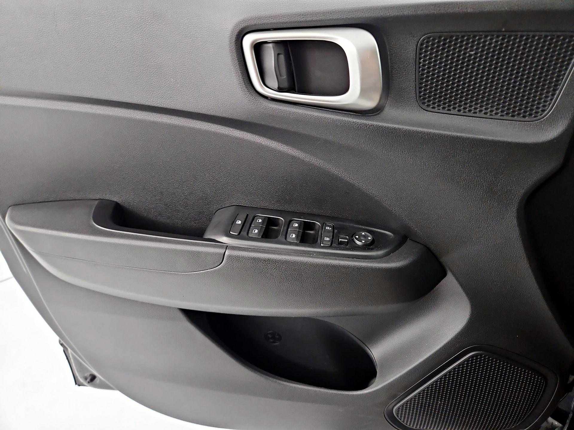 Thumbnail: 2021 Hyundai Venue - 12