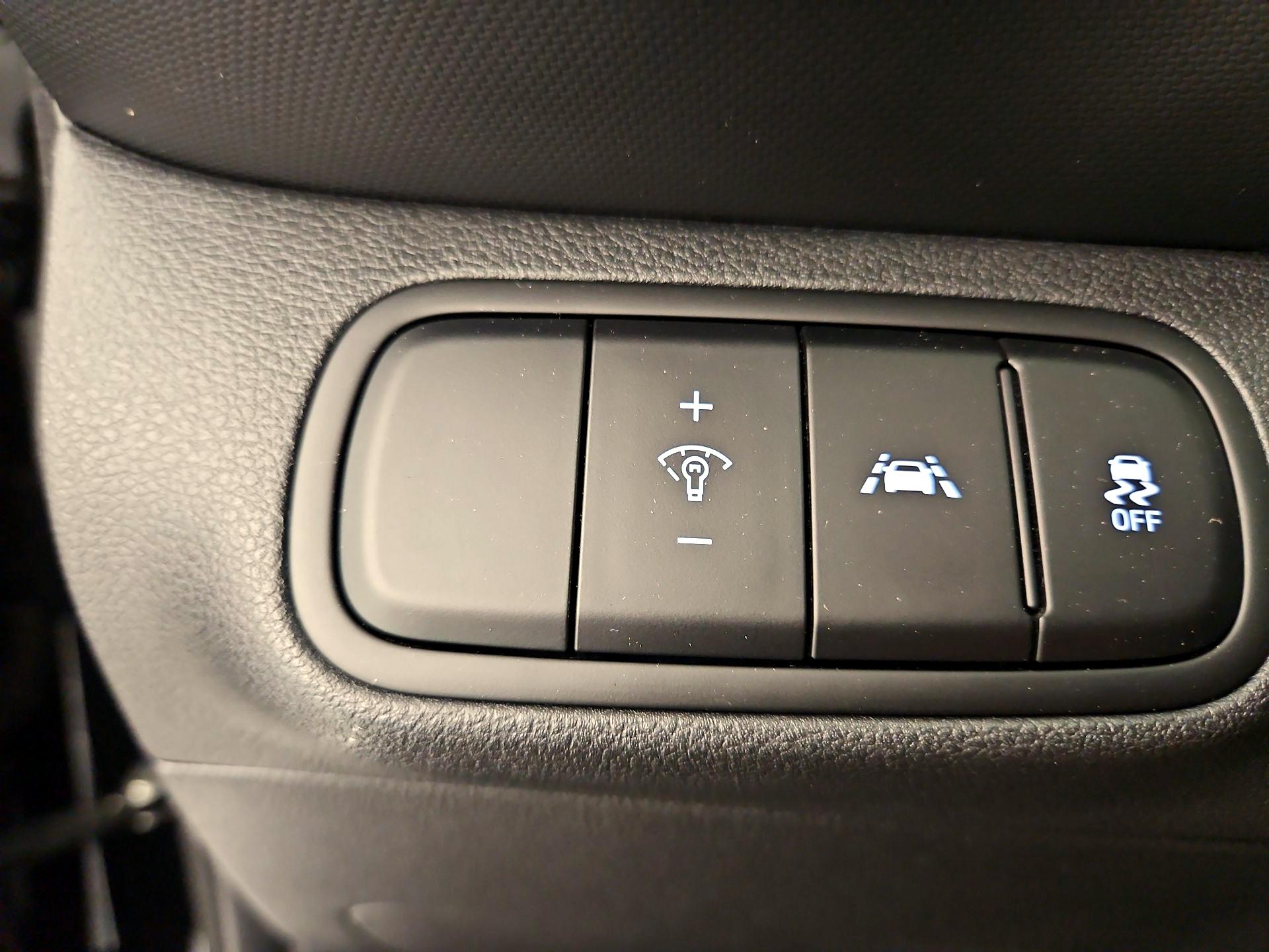 Thumbnail: 2021 Hyundai Venue - 13