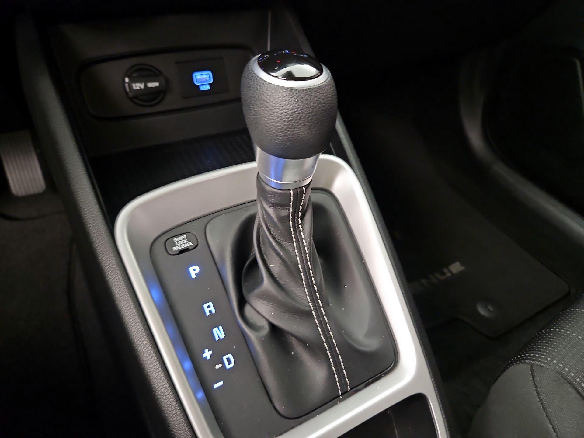 Thumbnail: 2021 Hyundai Venue - 17