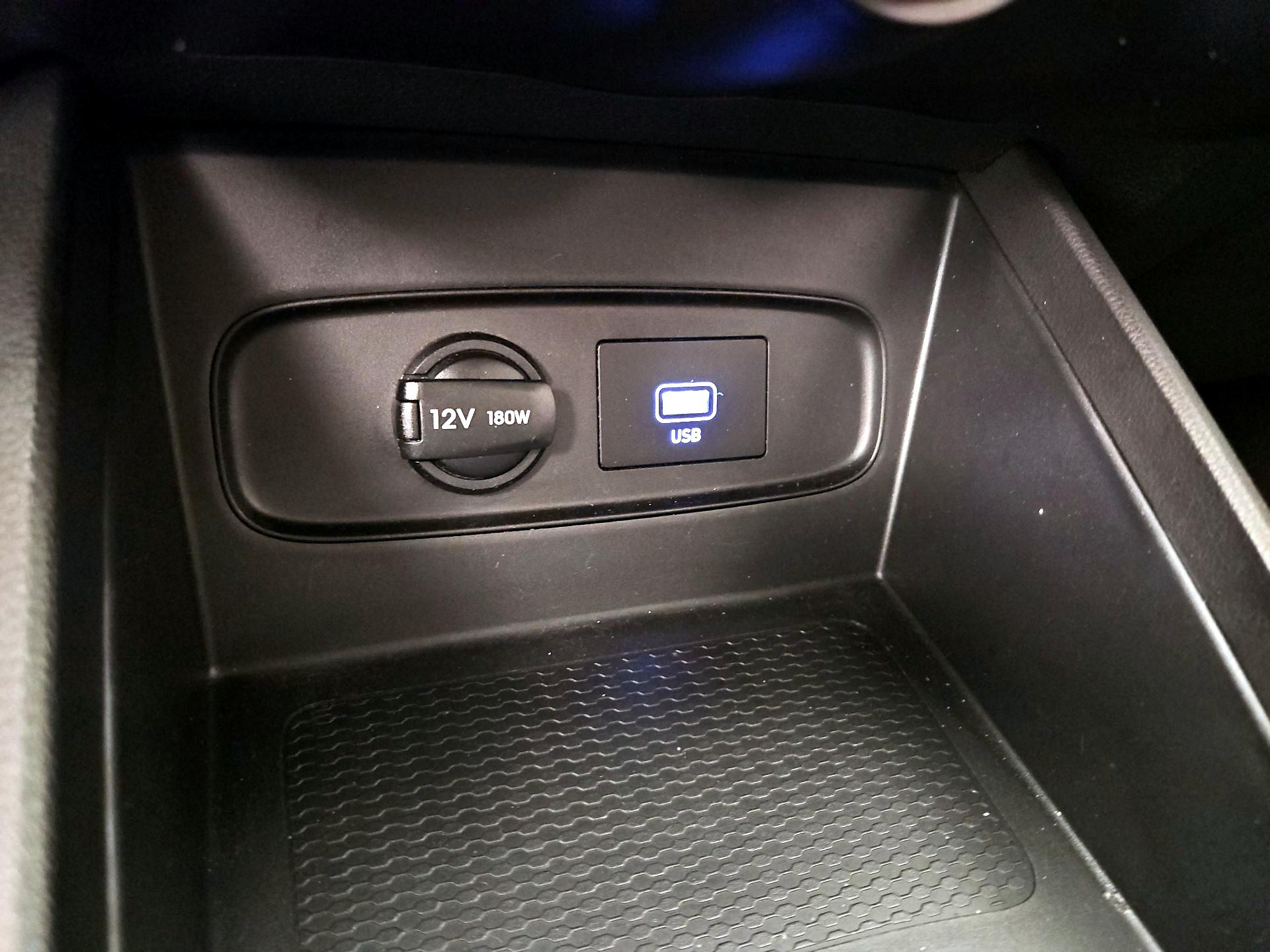 Thumbnail: 2021 Hyundai Venue - 18