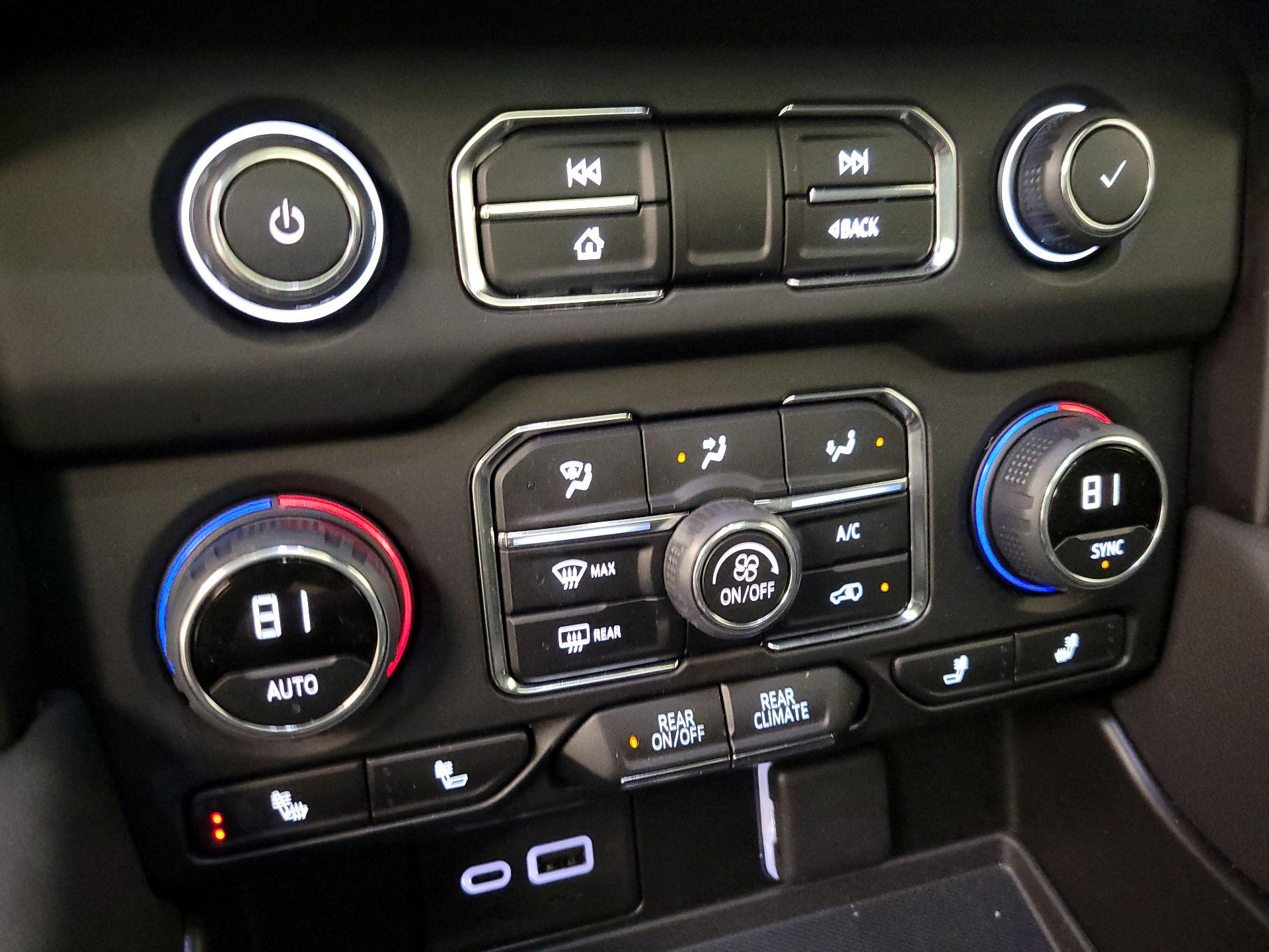 Thumbnail: 2024 Chevrolet Tahoe - 16