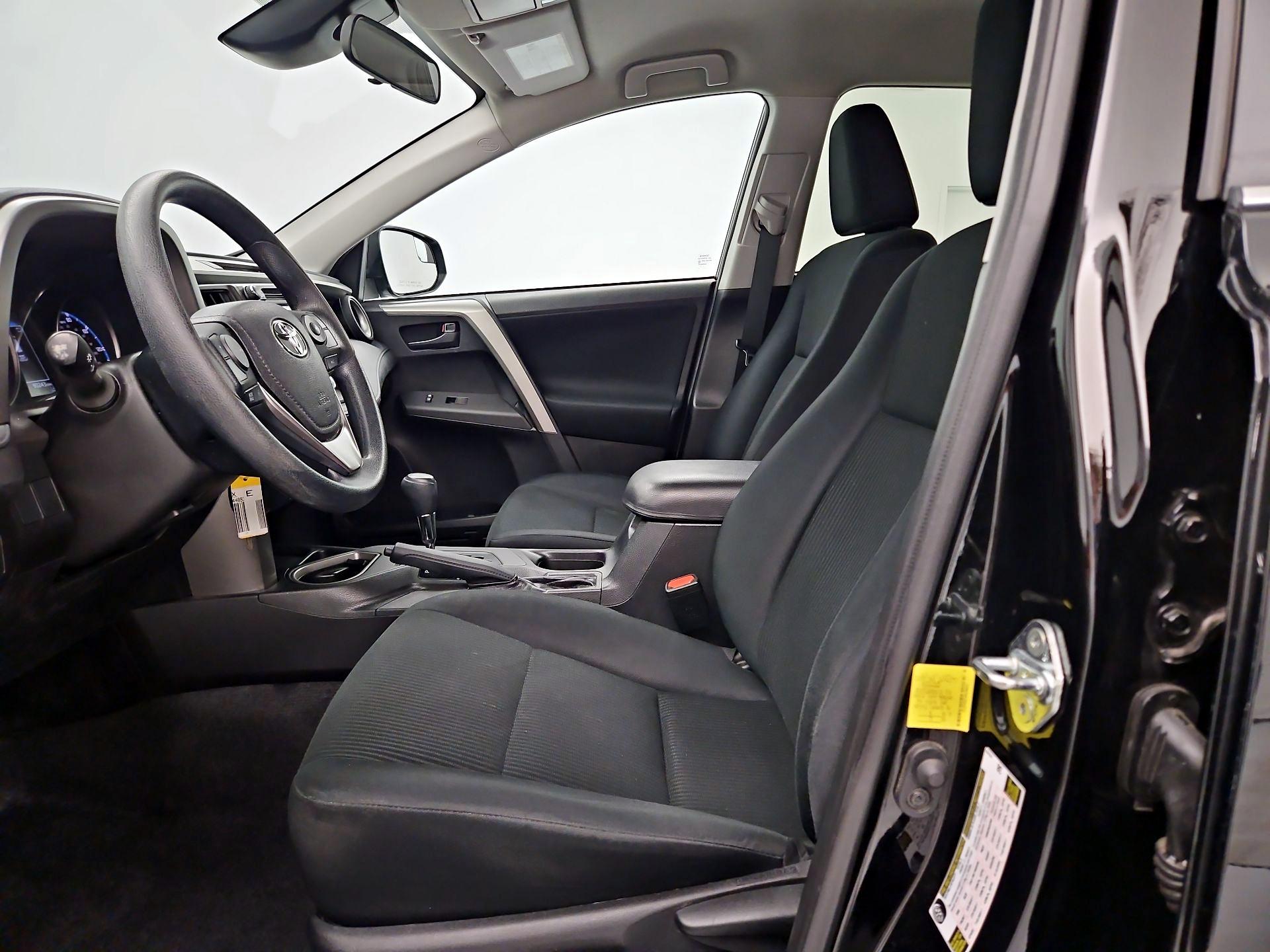 Thumbnail: 2017 Toyota RAV4 - 11