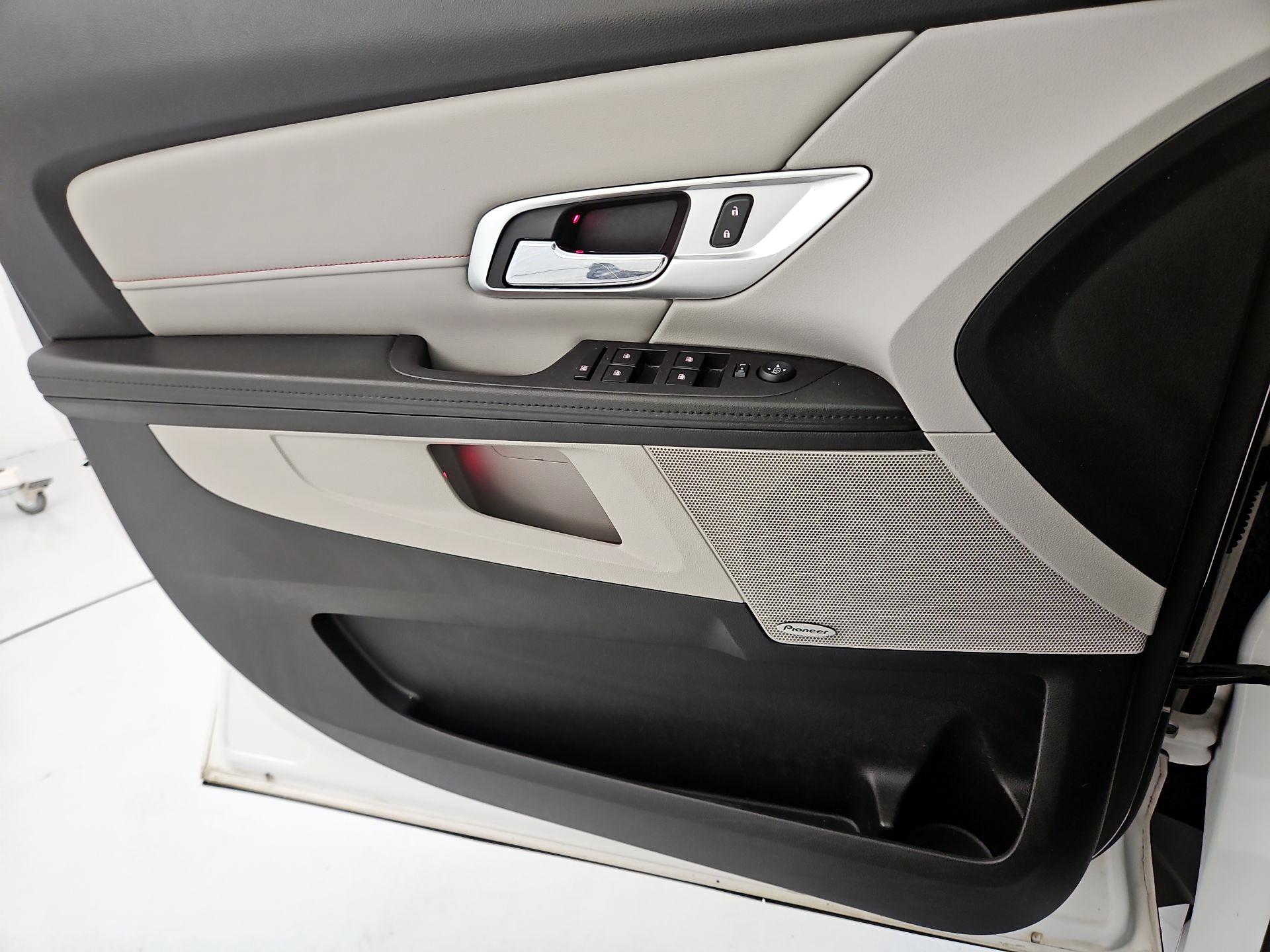 Thumbnail: 2017 GMC Terrain - 12