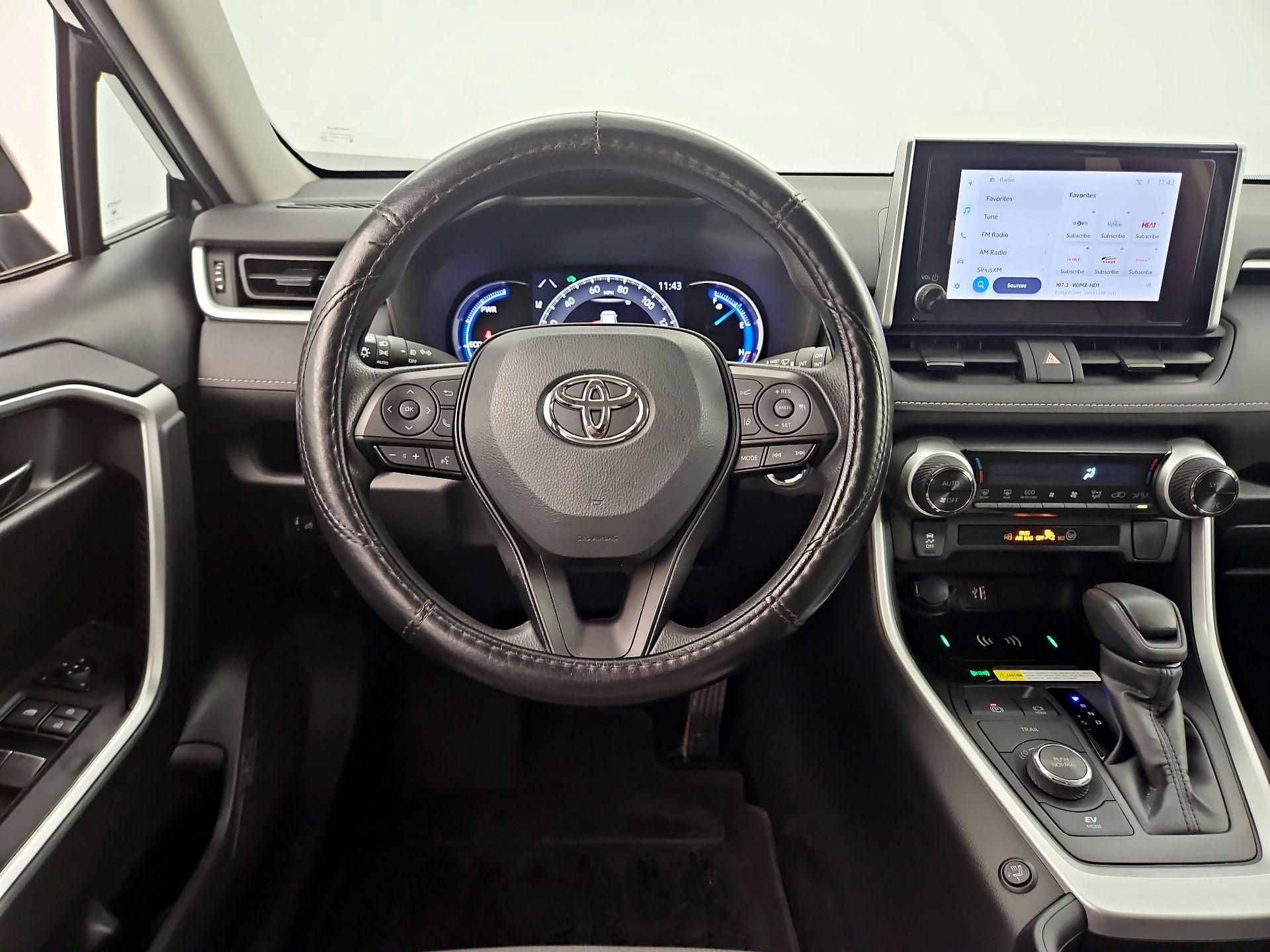 Thumbnail: 2024 Toyota RAV4 - 10